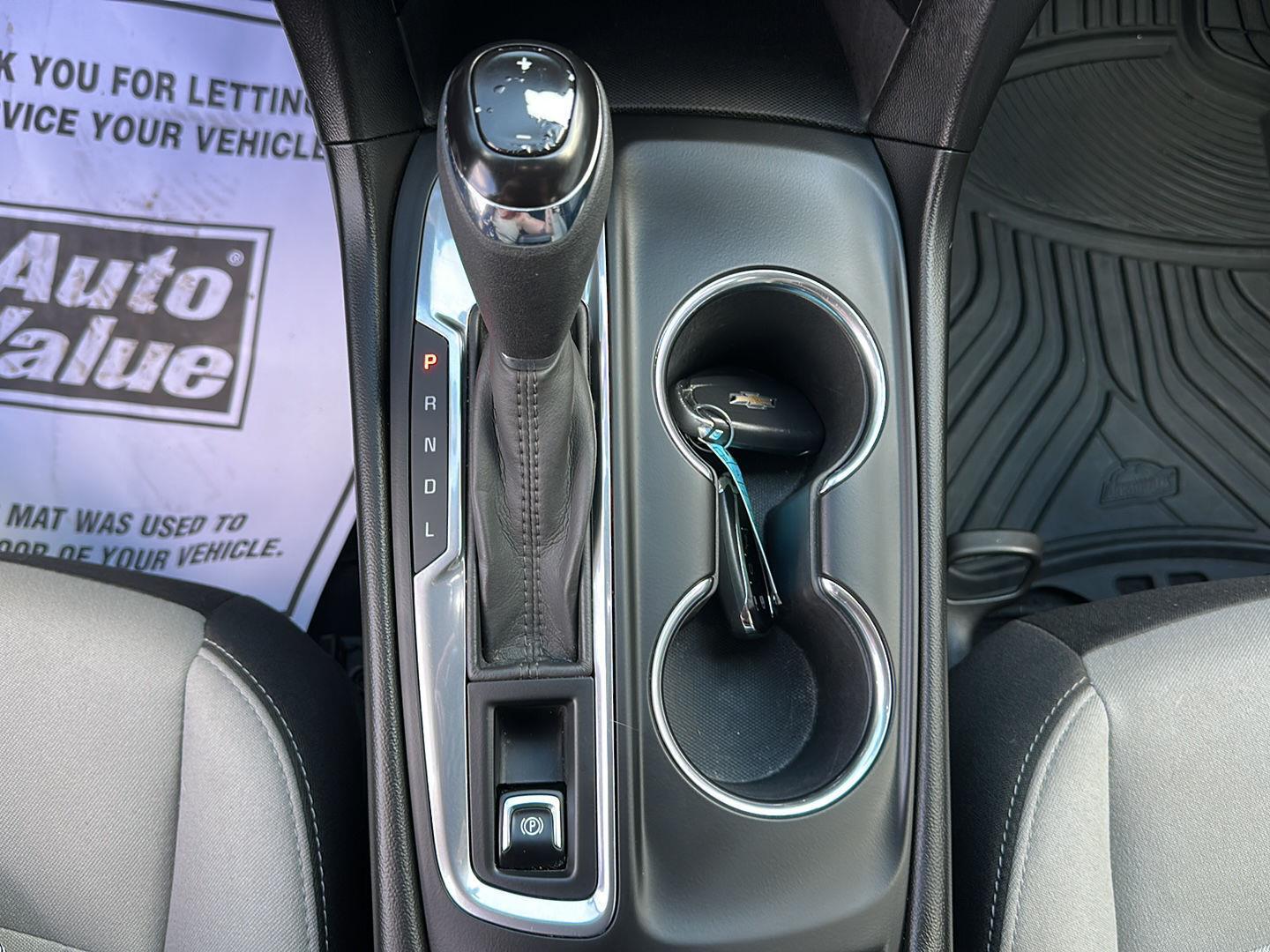 2020 Chevrolet Equinox LT photo 16