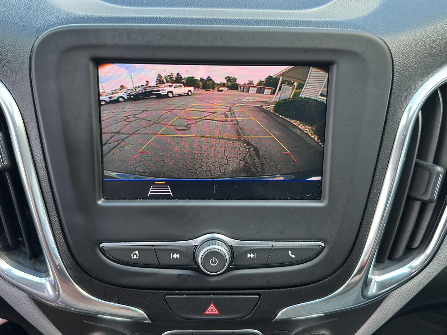 2020 Chevrolet Equinox LT photo 17