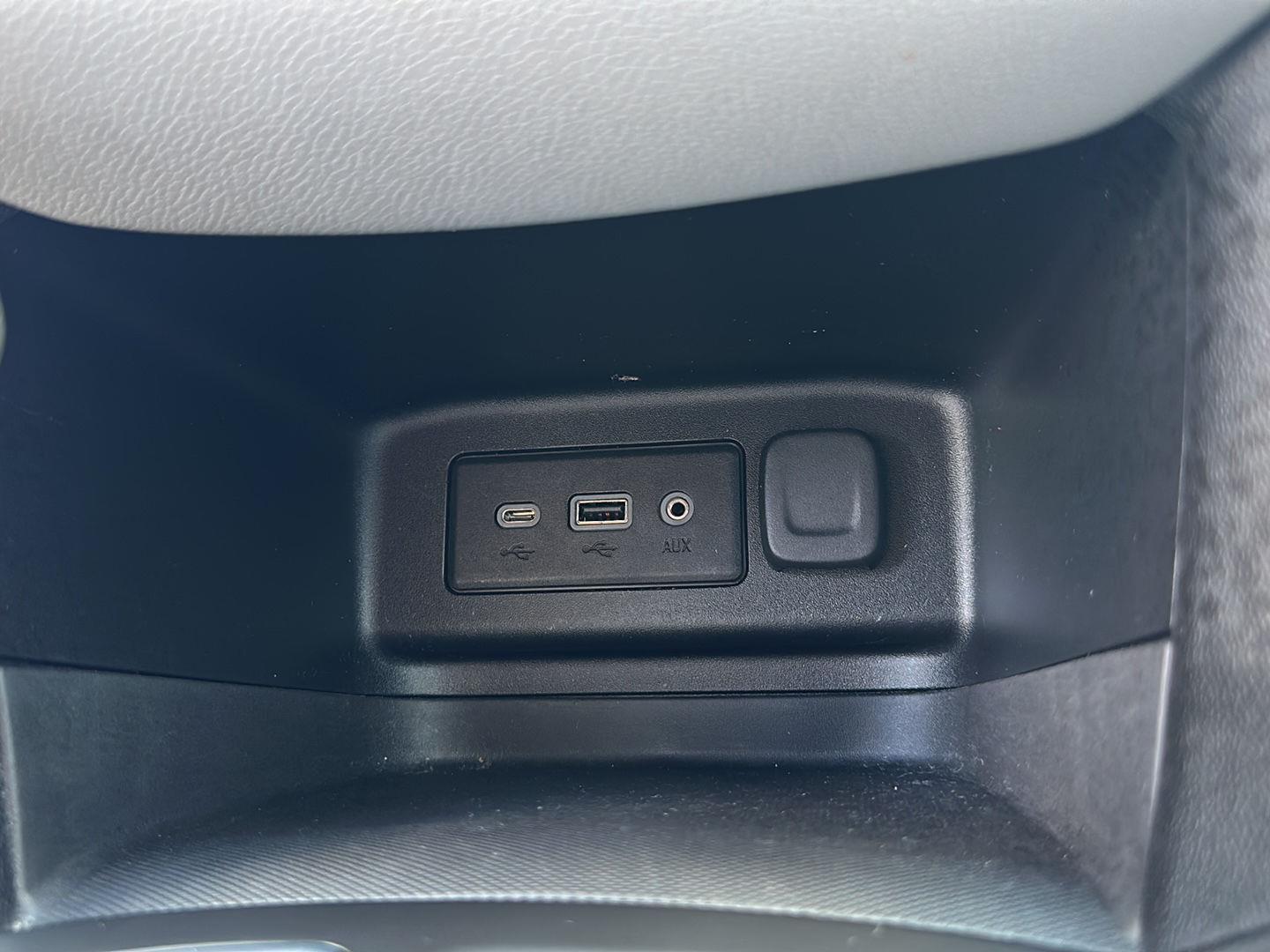 2020 Chevrolet Equinox LT photo 18