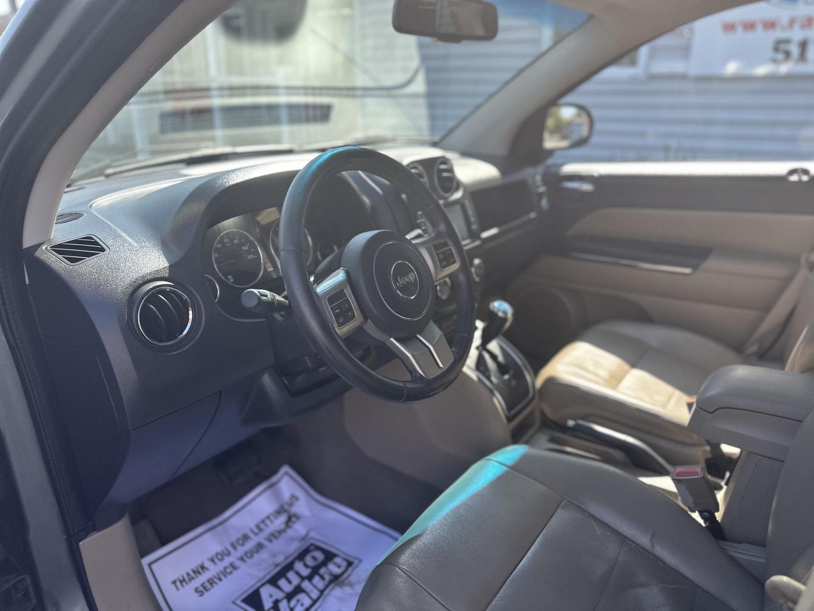 2012 Jeep Compass Limited photo 13