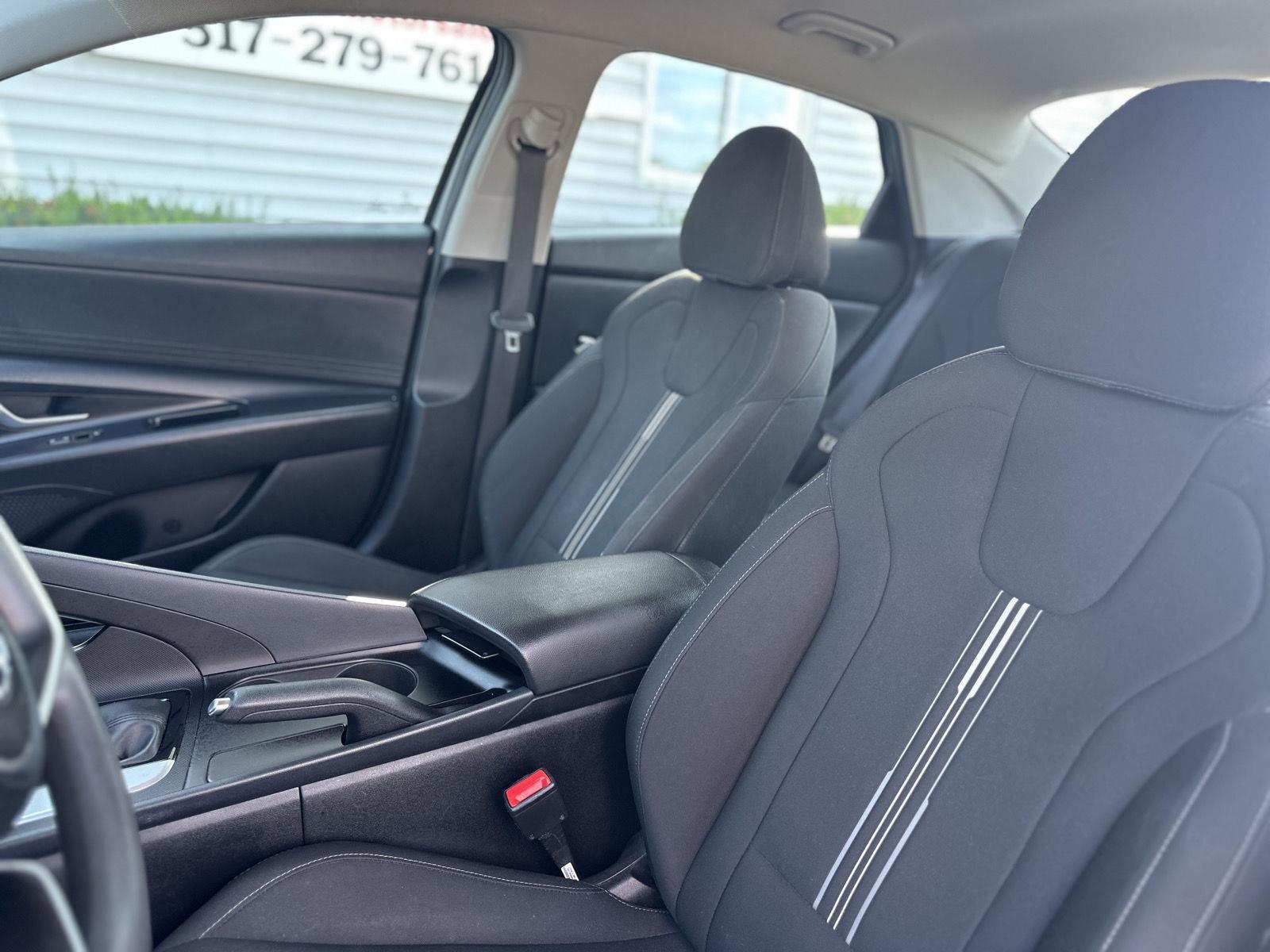 2023 Hyundai Elantra SEL photo 15