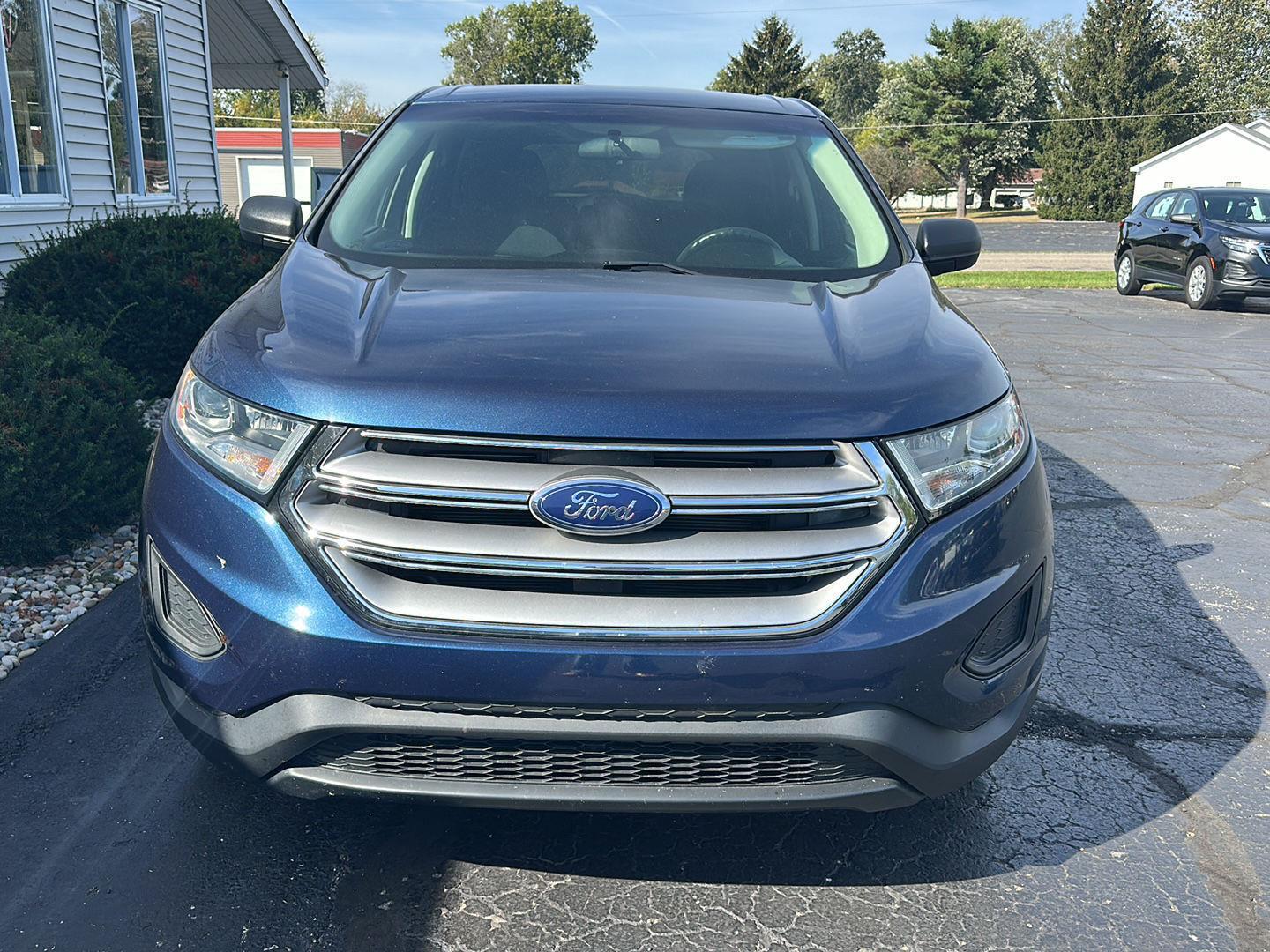 2017 Ford Edge SE photo 2