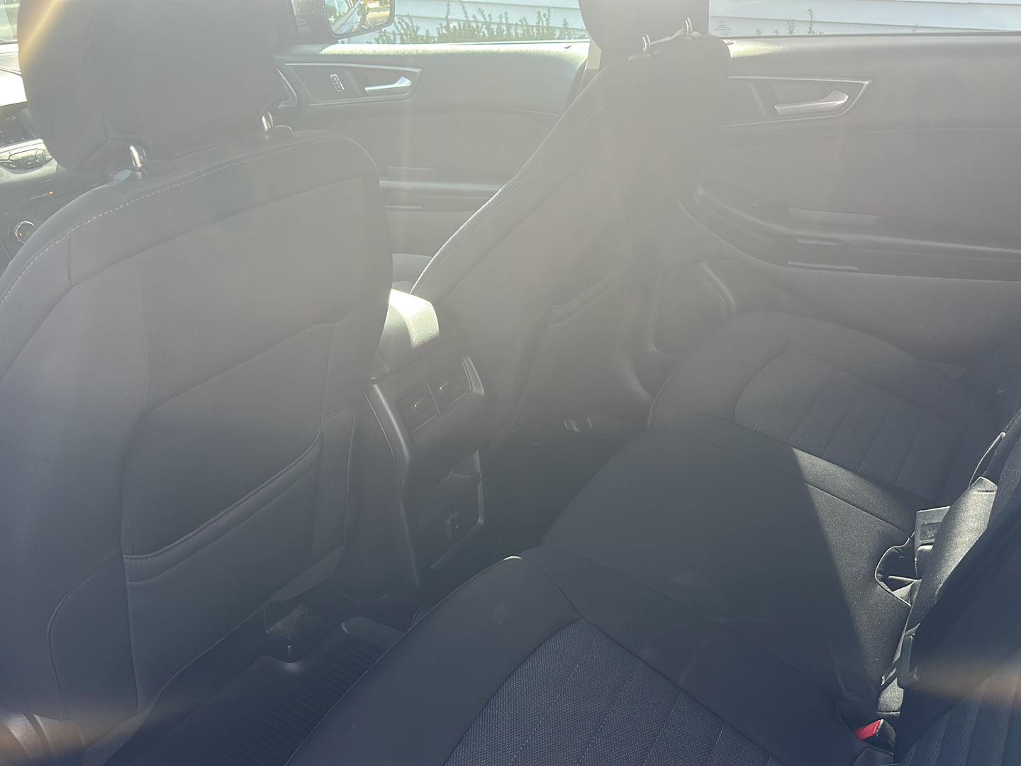 2017 Ford Edge SE photo 7