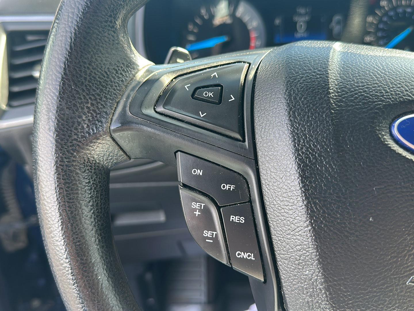 2017 Ford Edge SE photo 14