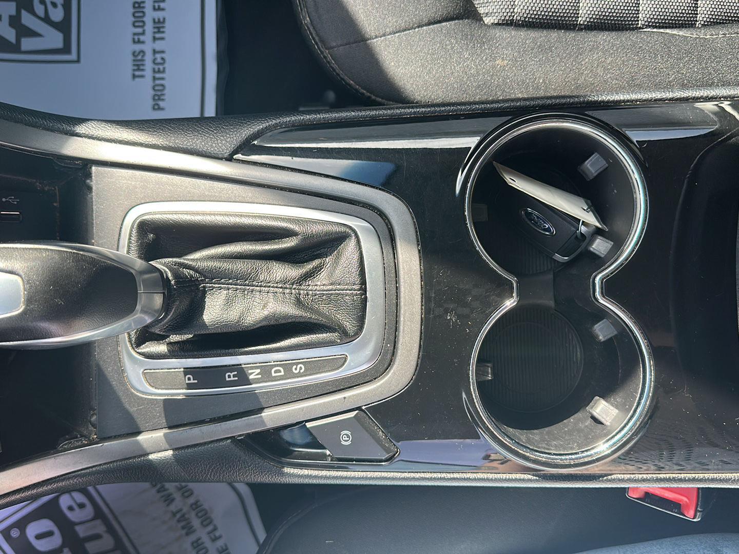 2017 Ford Edge SE photo 18