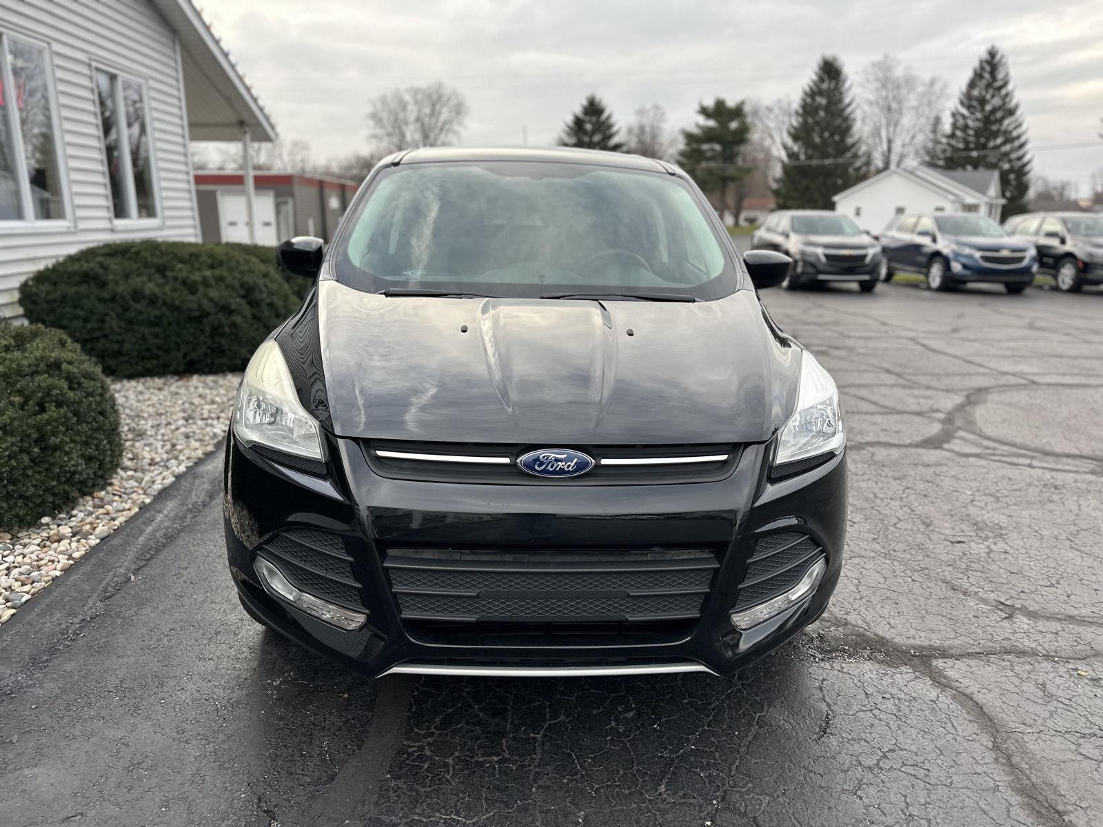2015 Ford Escape SE photo 2