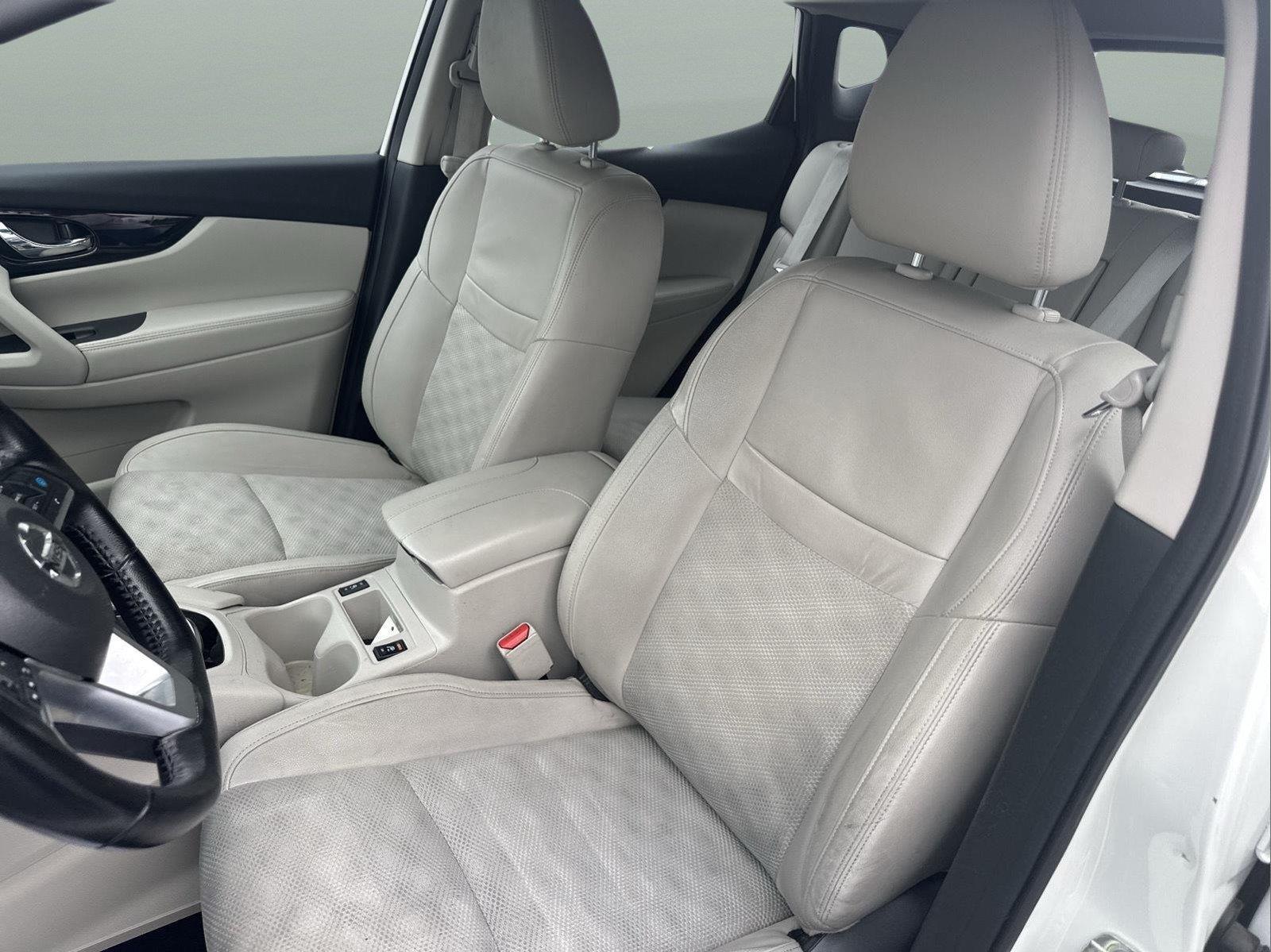 2022 Nissan Rogue Sport SV - Photo 8
