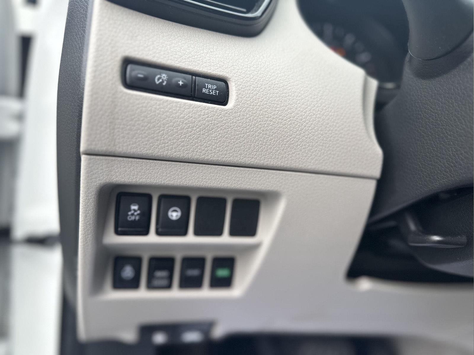 2022 Nissan Rogue Sport SV - Photo 13