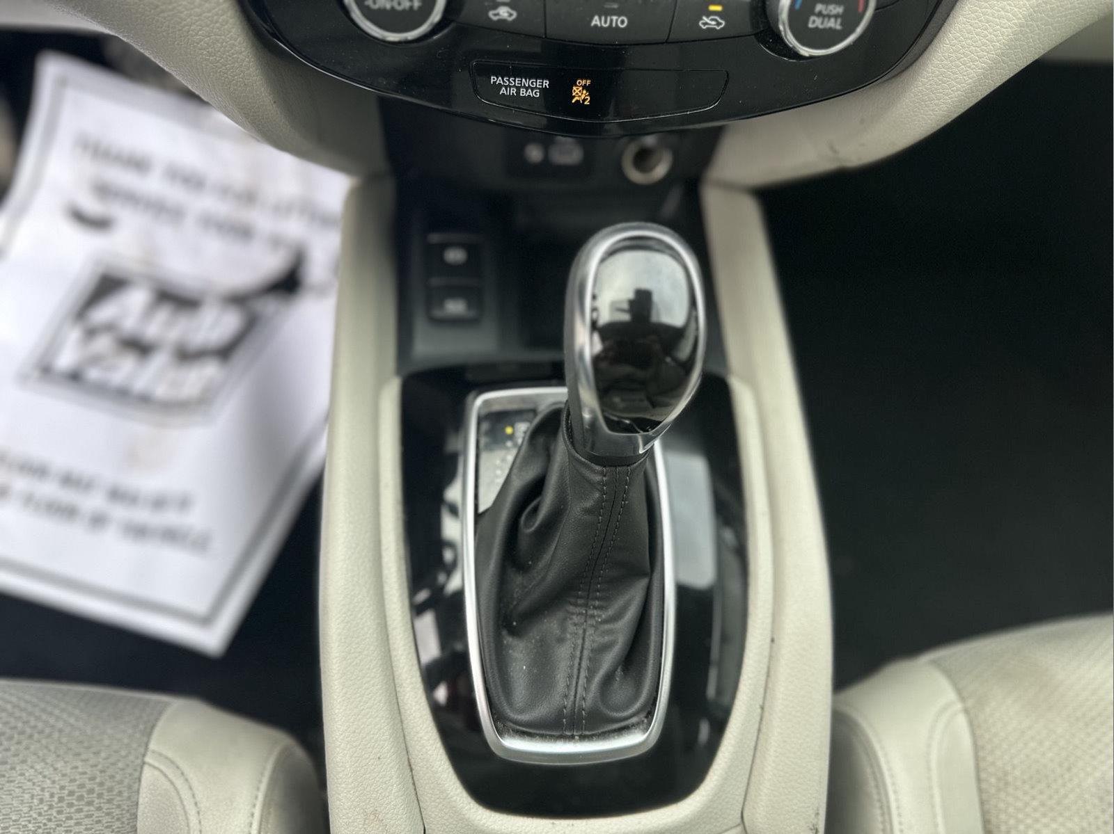 2022 Nissan Rogue Sport SV - Photo 17