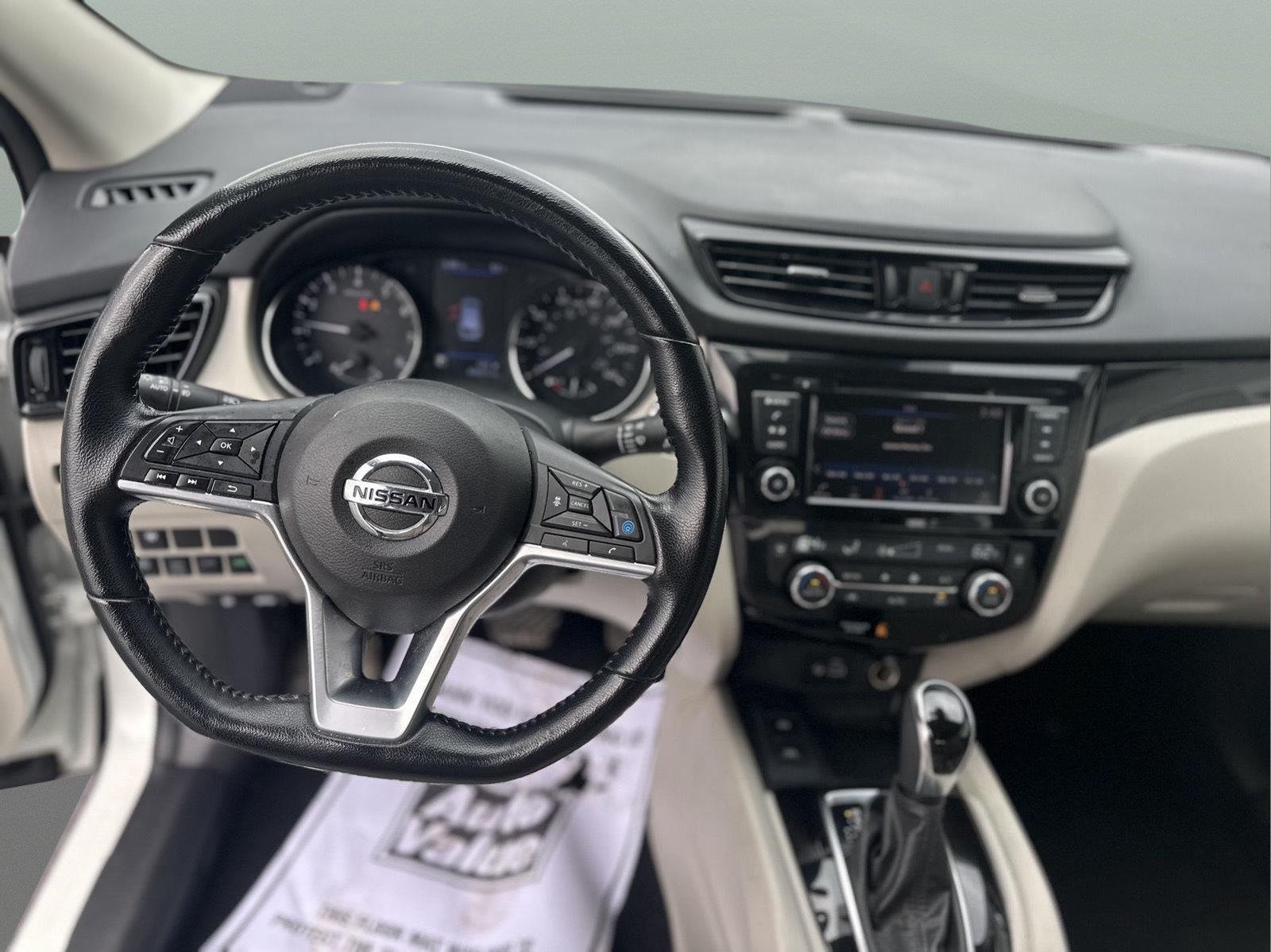 2022 Nissan Rogue Sport SV - Photo 11