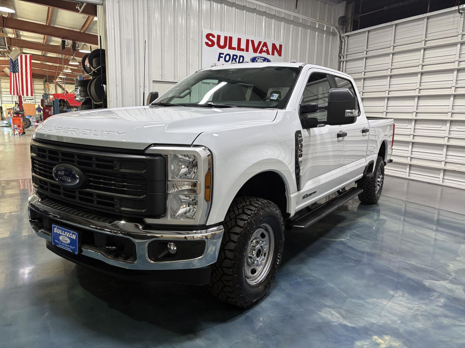 2026 Ford F-350 Super Duty XL Crew Cab 4WD