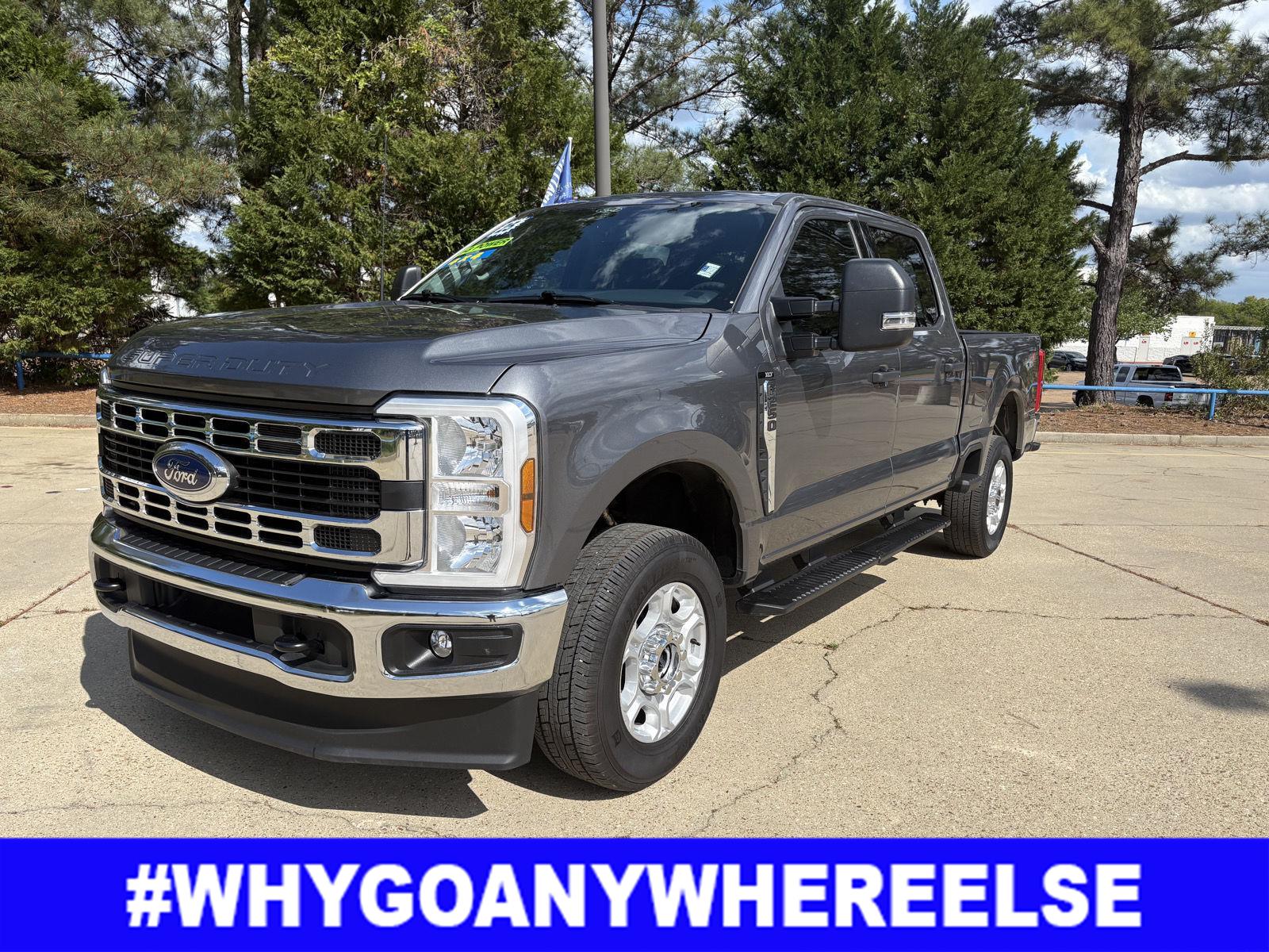 Carbonized Gray Metallic 2025 Ford F-250 Super Duty XLT Crew Cab 4WD Pickup Truck Four-Wheel Drive Automatic