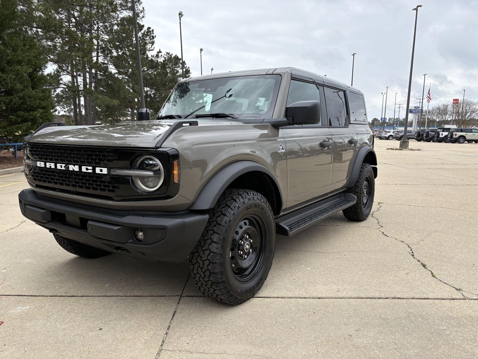 Marsh Gray 2026 Ford Bronco Outer Banks 4-Door 4WD SUV / Crossover Four-Wheel Drive Automatic