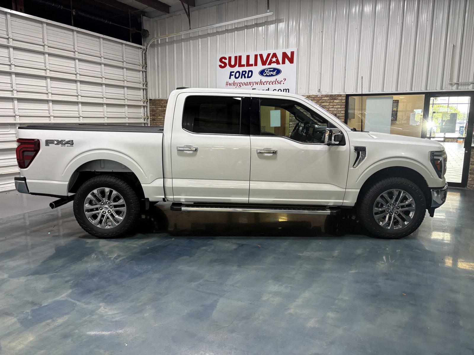 View vehicle photo 4
