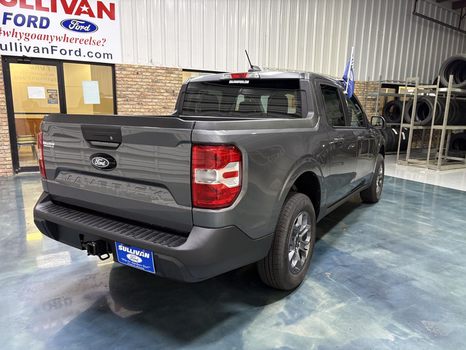 View vehicle photo 3
