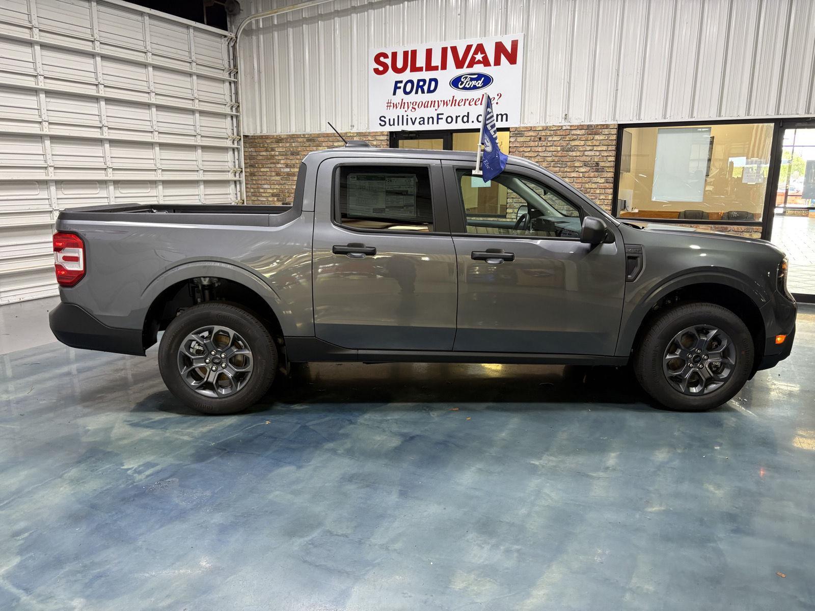 View vehicle photo 4