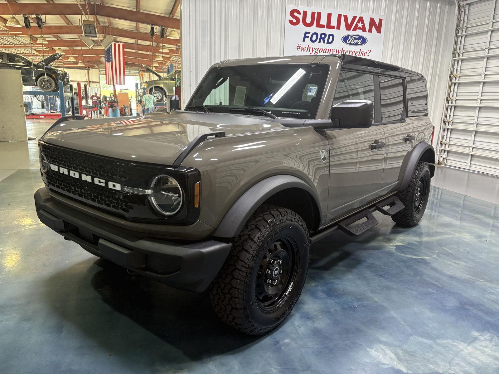 Marsh Gray 2026 Ford Bronco SUV / Crossover Four-Wheel Drive 7-Speed Manual