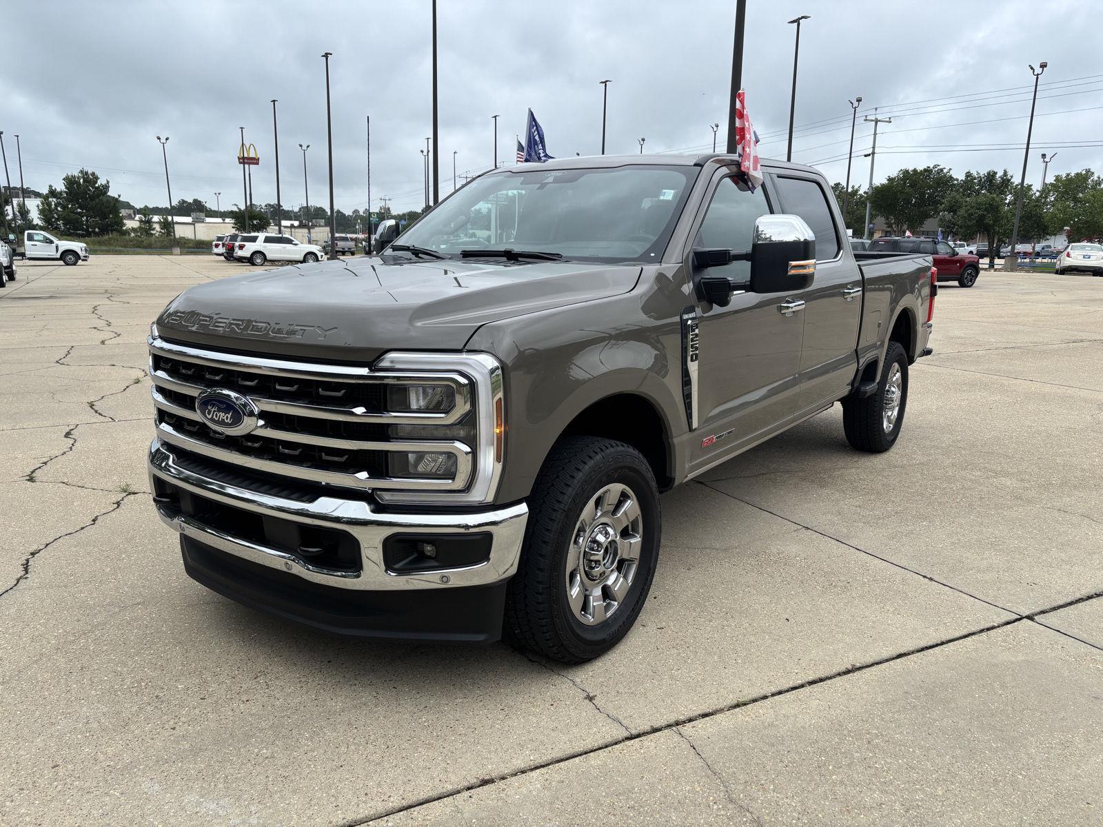 MARSH GRY 2026 Ford F-250 Super Duty Pickup Truck Four-Wheel Drive Automatic