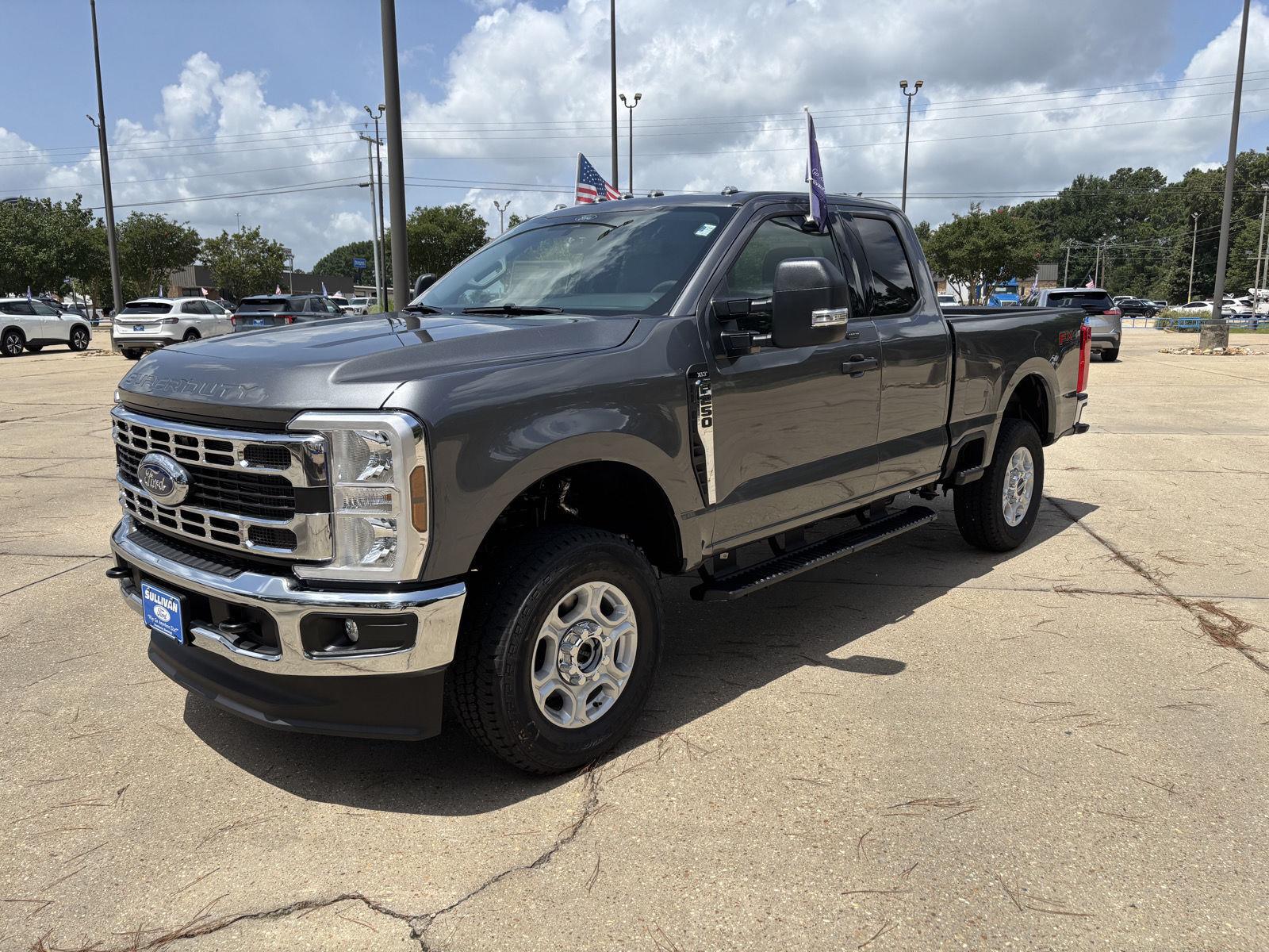 Carbonized Gray Metallic 2026 Ford F-250 Super Duty Pickup Truck Four-Wheel Drive Automatic