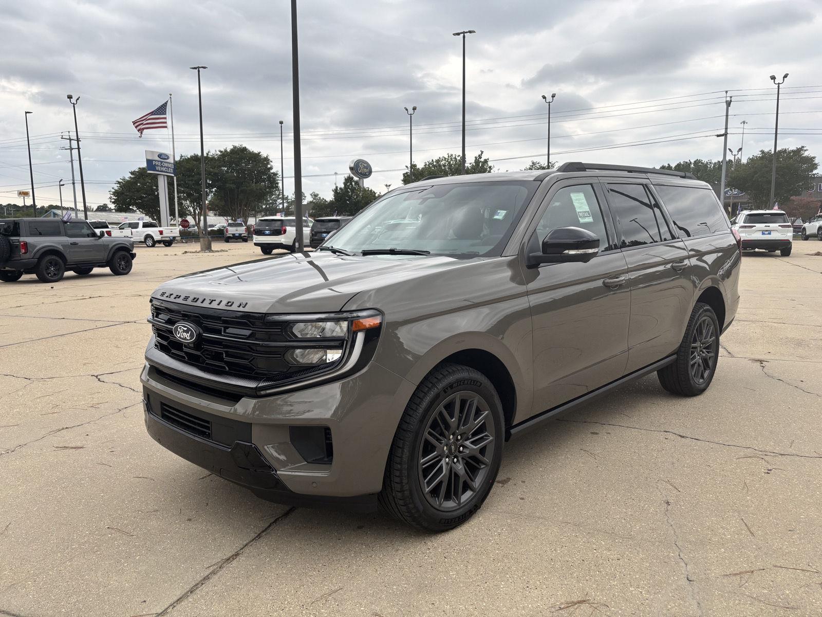 Marsh Gray 2027 Ford Expedition SUV / Crossover Four-Wheel Drive Automatic