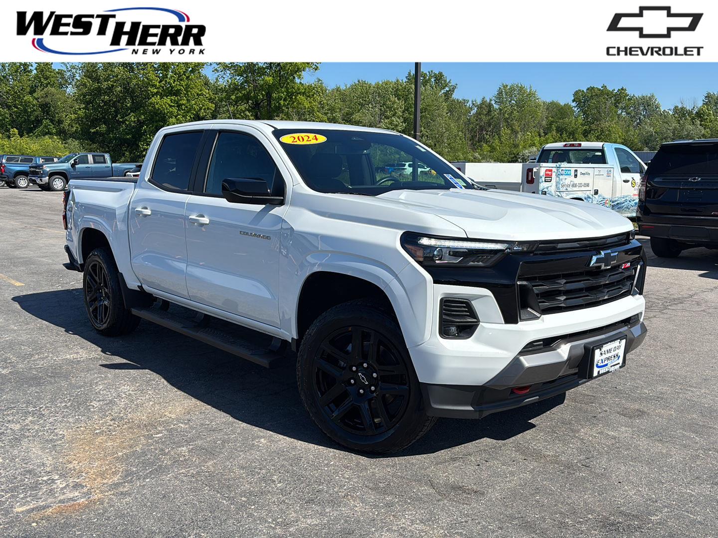 Summit White 2024 Chevrolet Colorado Pickup Truck Four-Wheel Drive 8-Speed Automatic