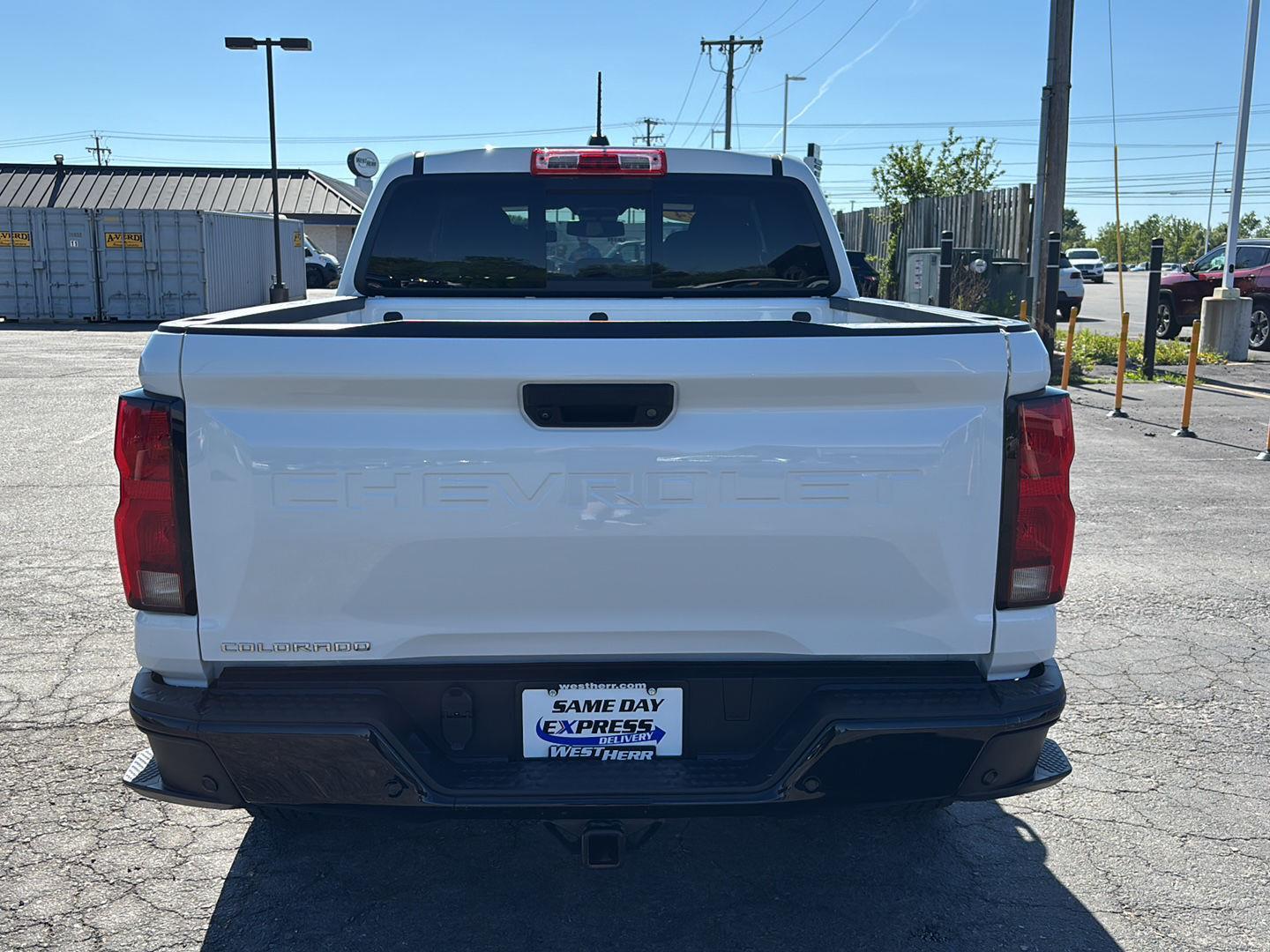 Used 2024 Summit White Chevrolet Z71 image 6