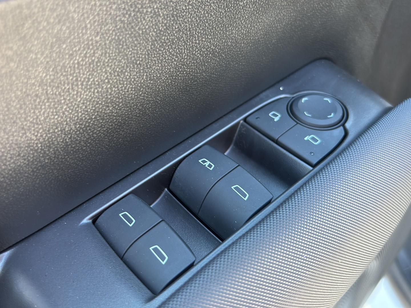 Used 2024 Summit White Chevrolet Z71 image 16