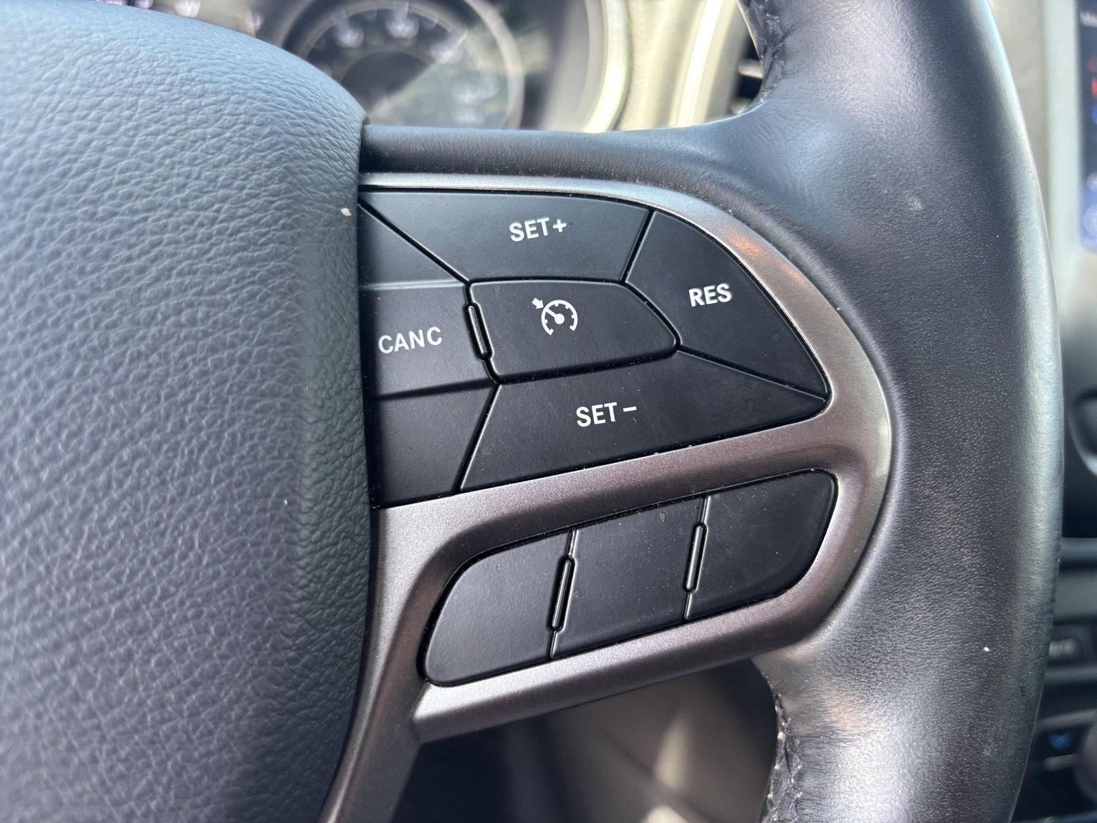 Used 2019 Diamond Black Crystal Pearlcoa Jeep Latitude Plus image 18