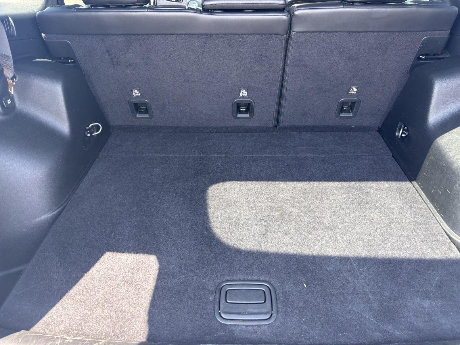 Used 2019 Diamond Black Crystal Pearlcoa Jeep Latitude Plus image 30