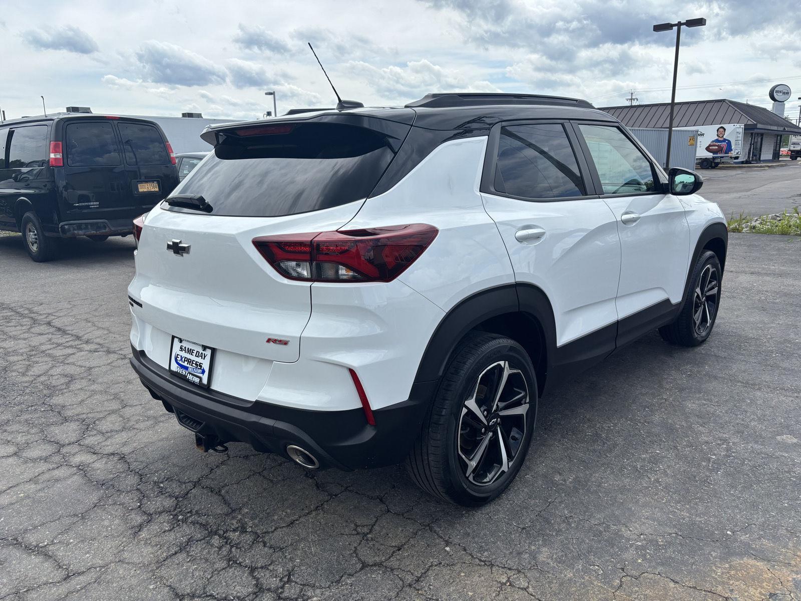 Used 2023 Summit White Chevrolet RS image 7