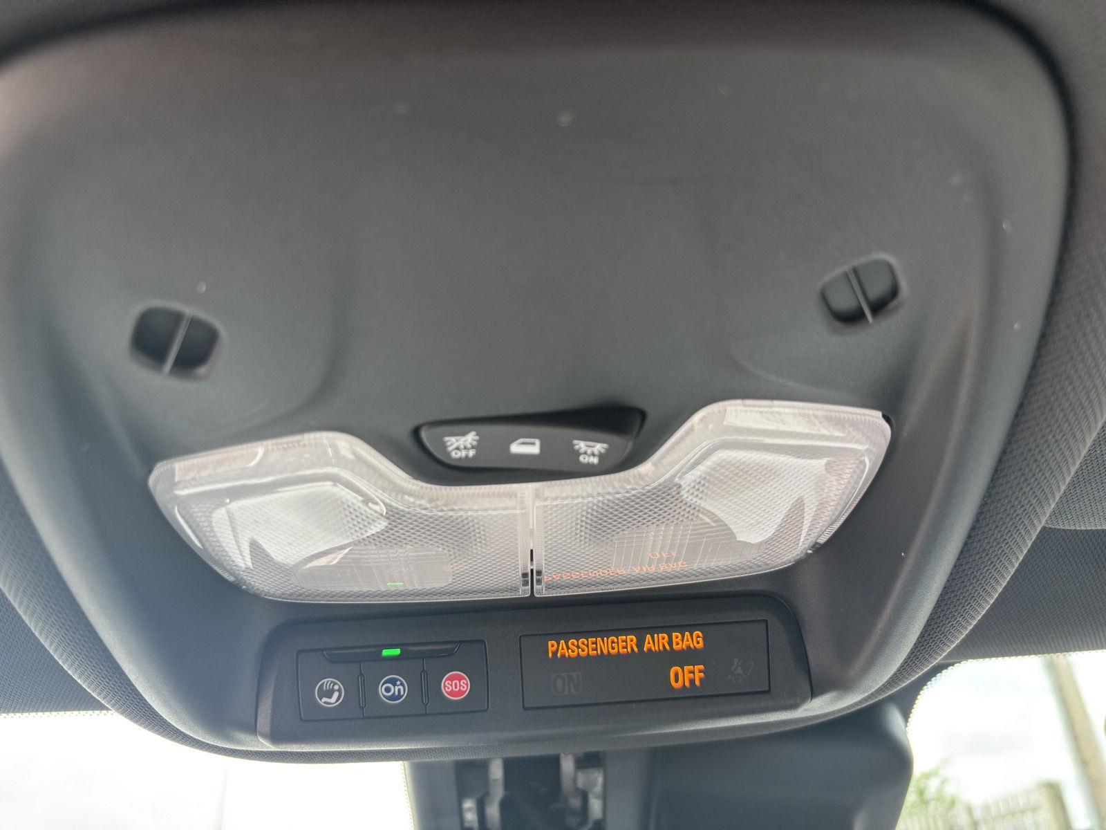 Used 2023 Summit White Chevrolet RS image 29