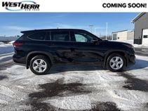 2022 Toyota Highlander LE