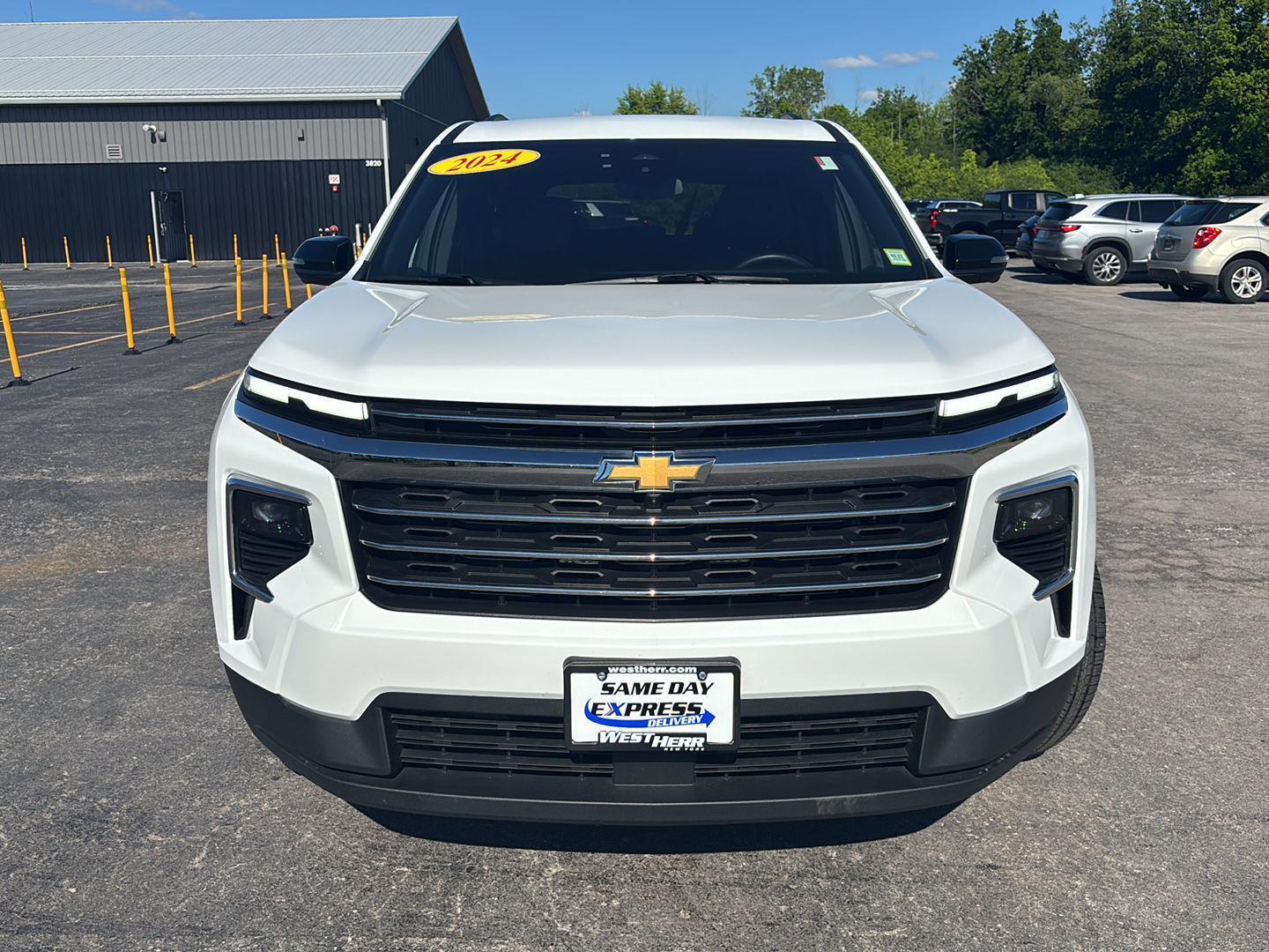 Used 2024 Summit White Chevrolet LT image 2