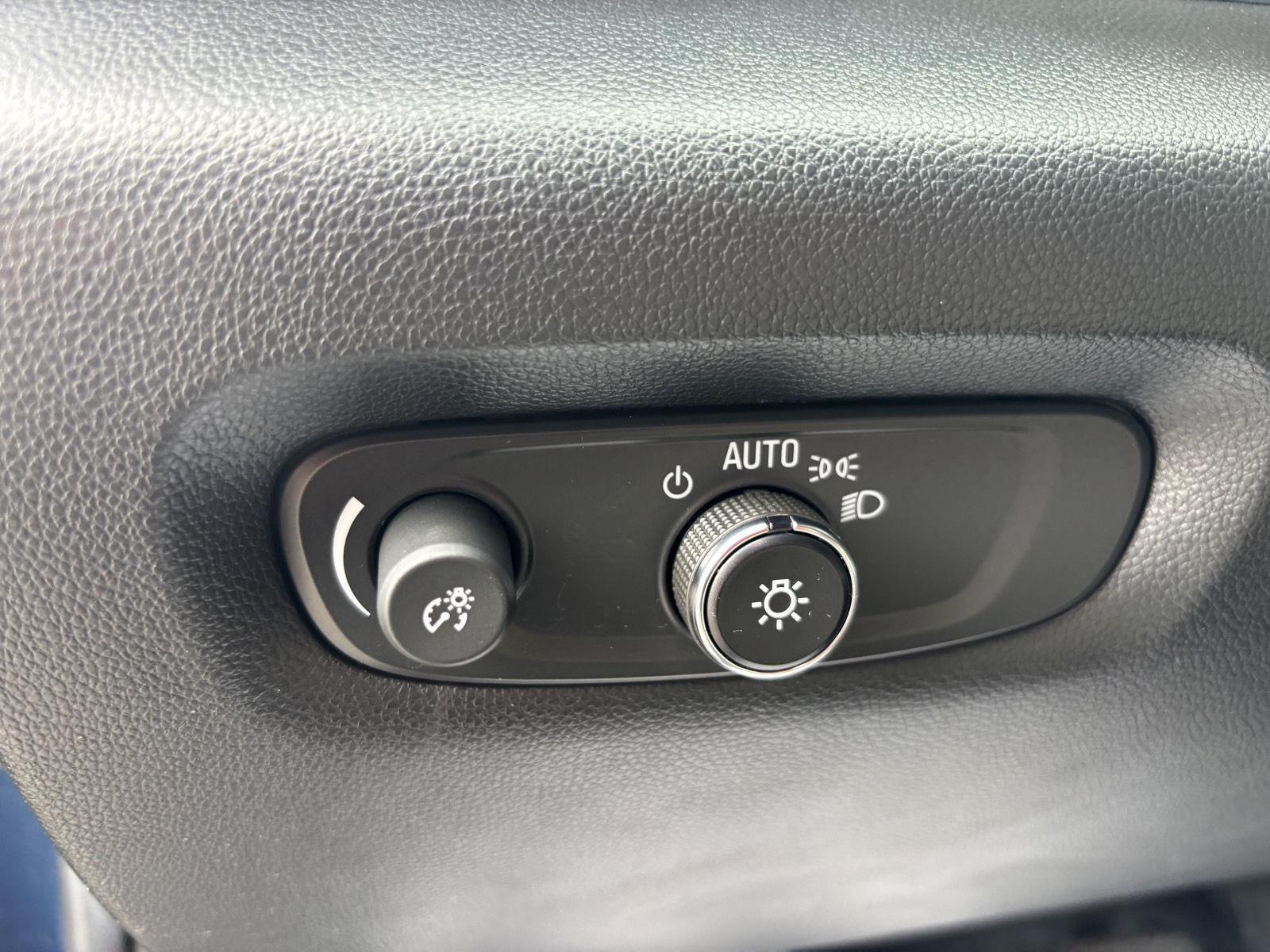 Used 2023 Blue Metallic Chevrolet LT image 17