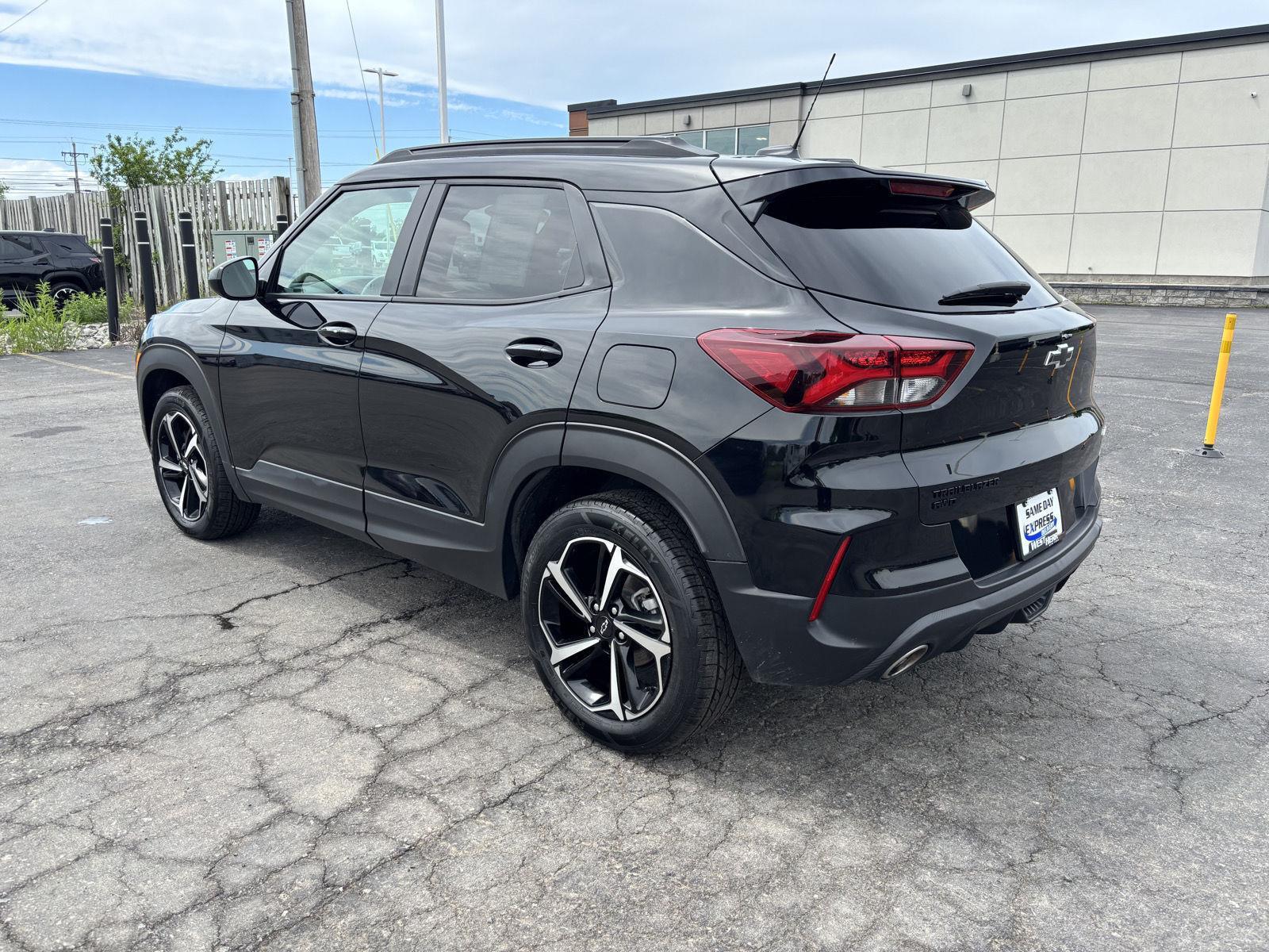 Used 2023 Black Metallic Chevrolet RS image 5