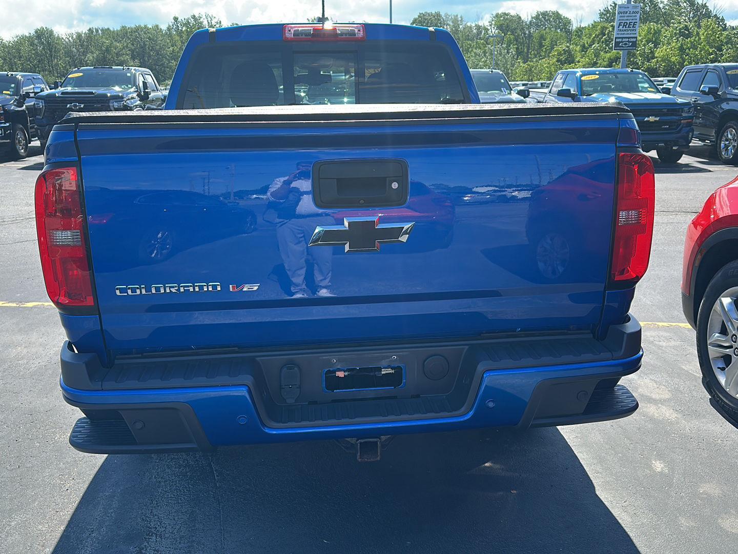 Used 2020 Kinetic Blue Metallic Chevrolet 4WD Z71 image 3