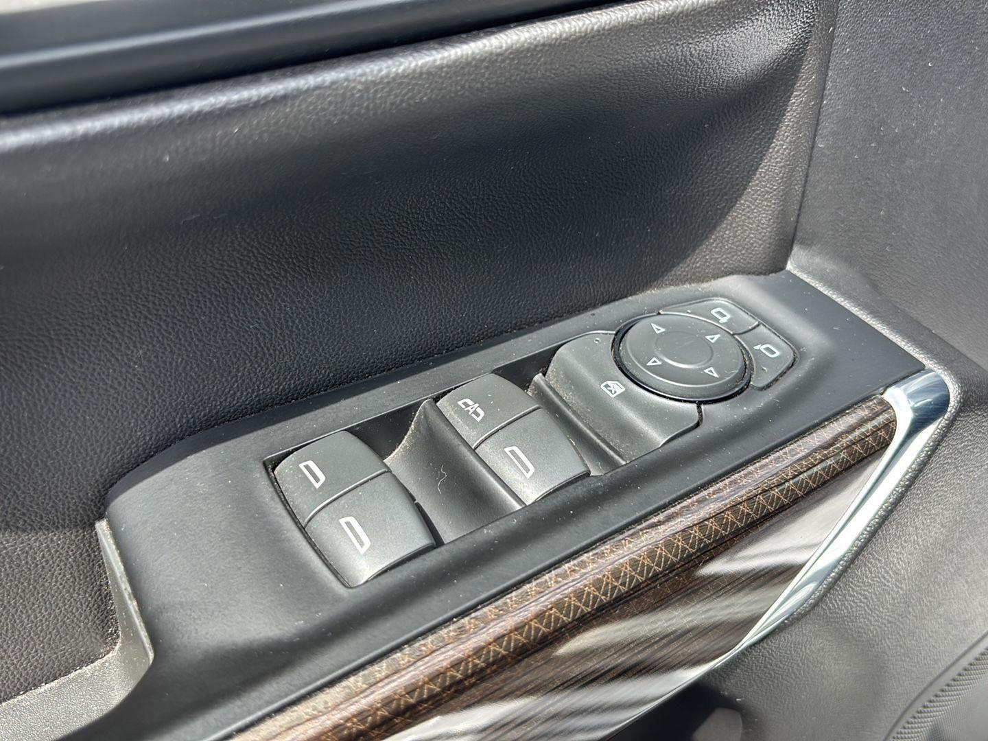 Used 2019 Silver Ice Metallic Chevrolet LT image 14