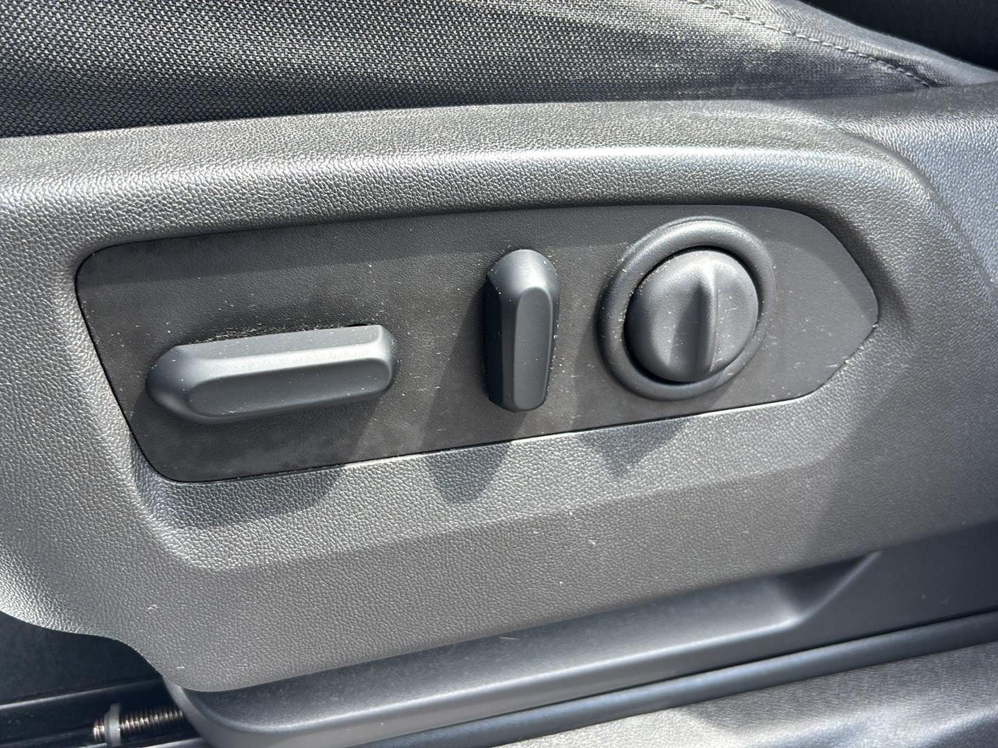 Used 2019 Silver Ice Metallic Chevrolet LT image 15