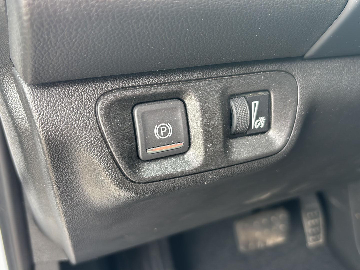 Used 2023 Summit White GMC AT4 image 19