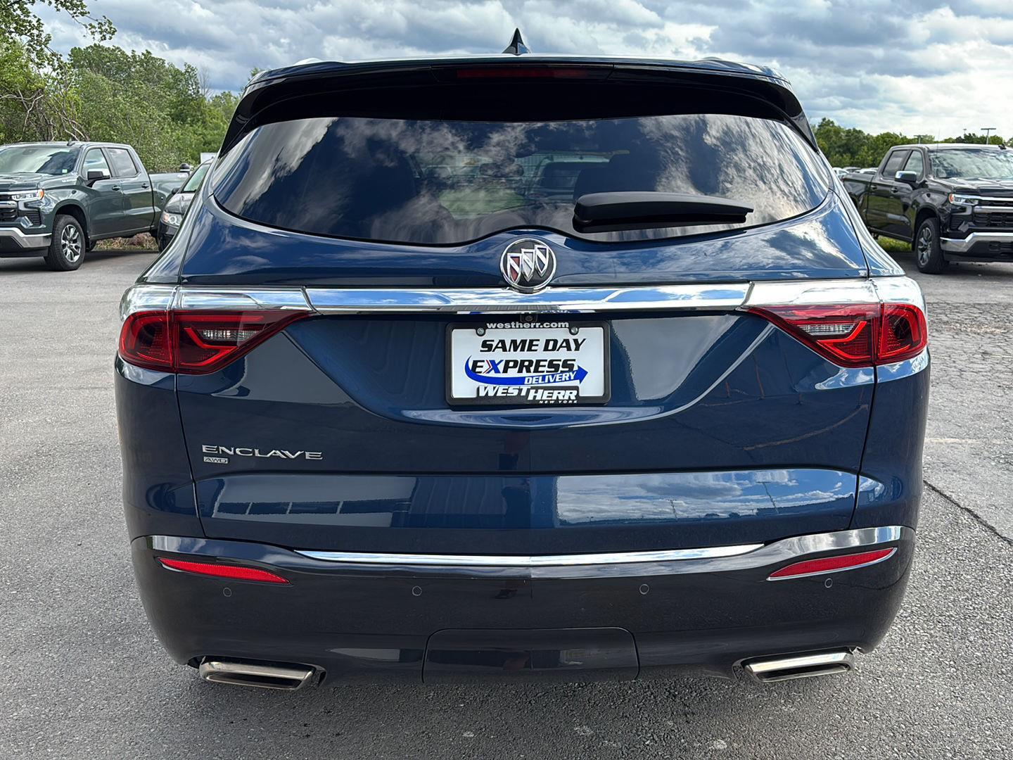 Used 2024 Blue Metallic Buick Essence image 6