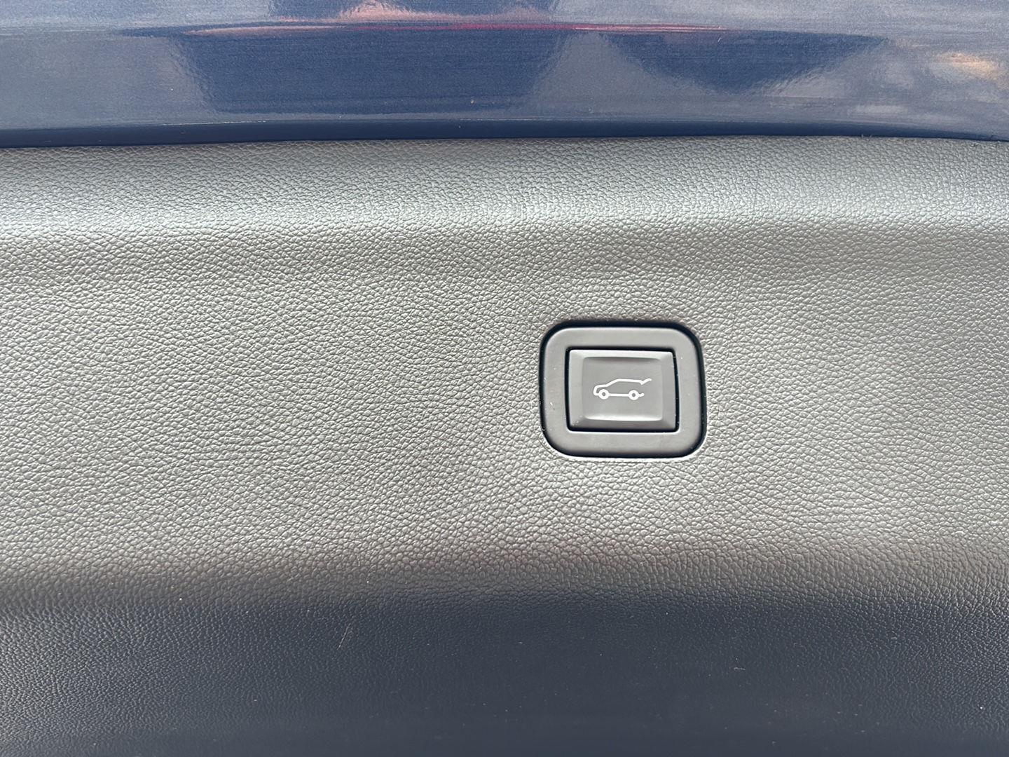 Used 2024 Blue Metallic Buick Essence image 15