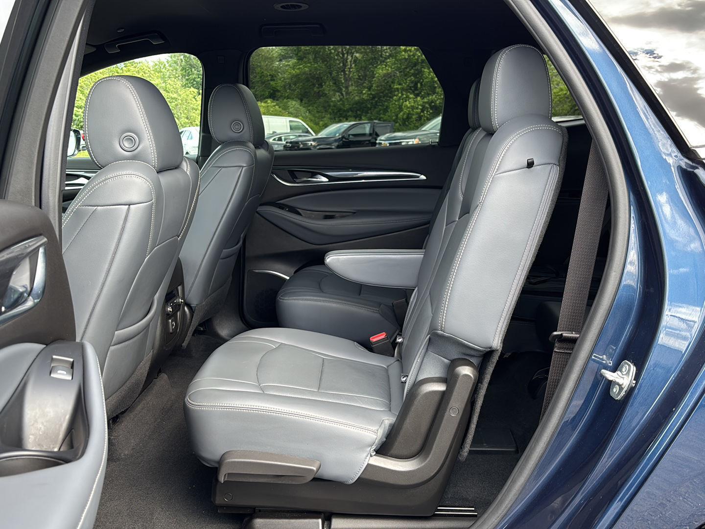 Used 2024 Blue Metallic Buick Essence image 18