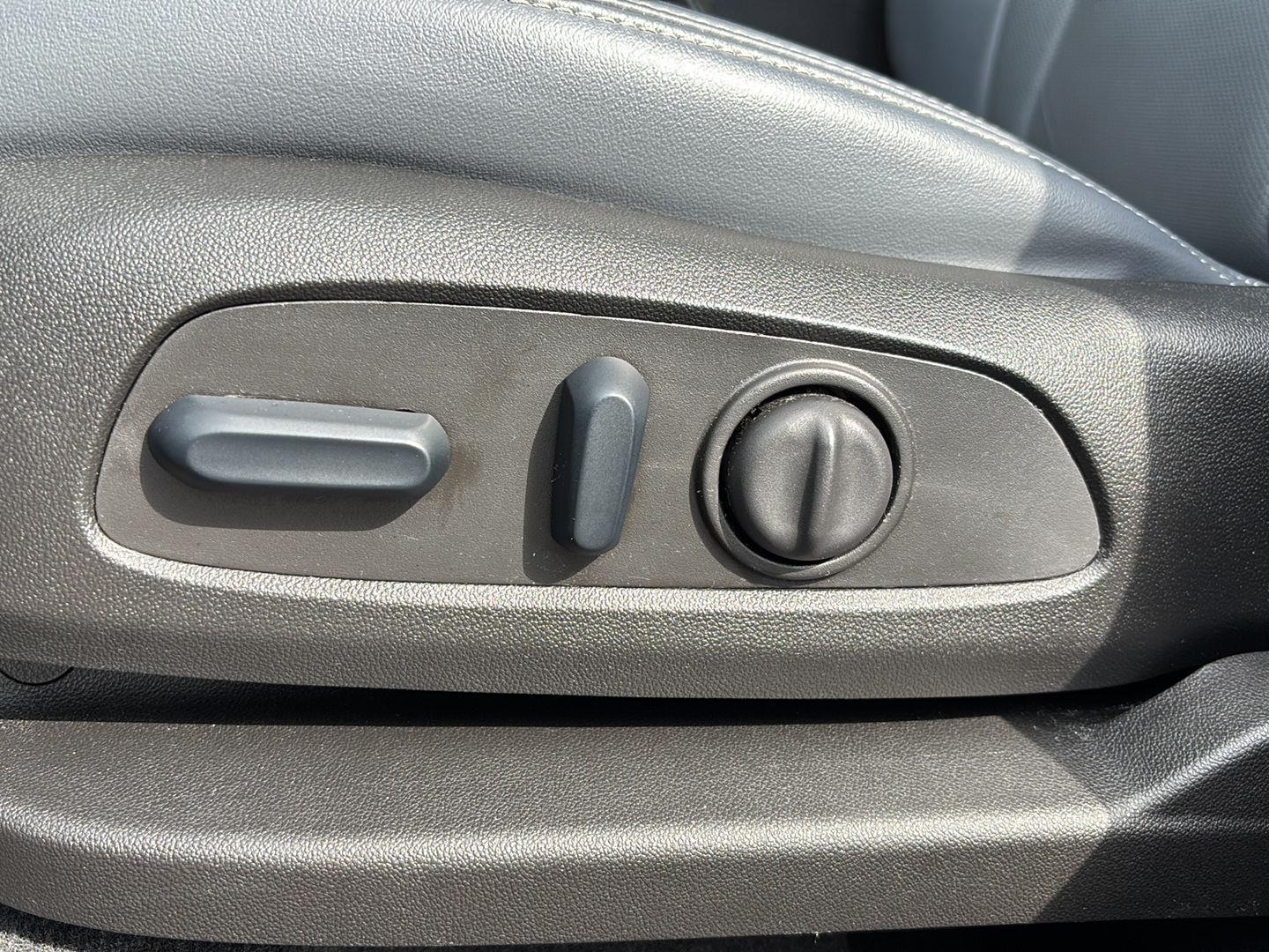 Used 2024 Blue Metallic Buick Essence image 26