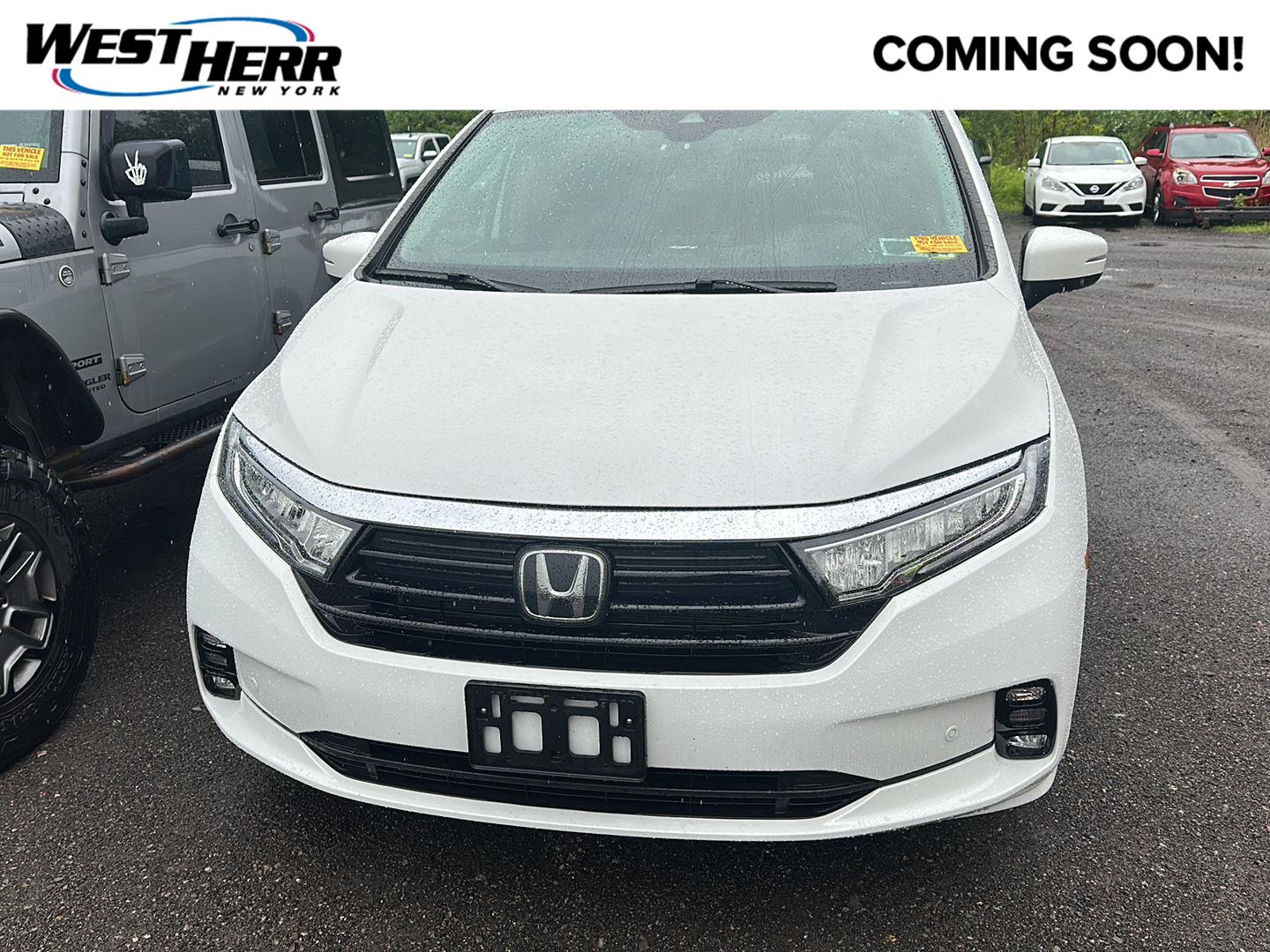 Platinum White Pearl 2023 Honda Odyssey Minivan Front-Wheel Drive