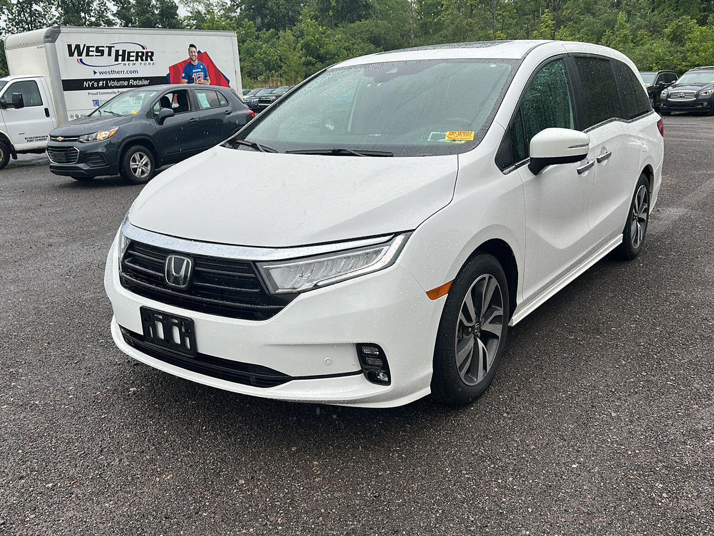 Used 2023 Platinum White Pearl Honda Touring image 7