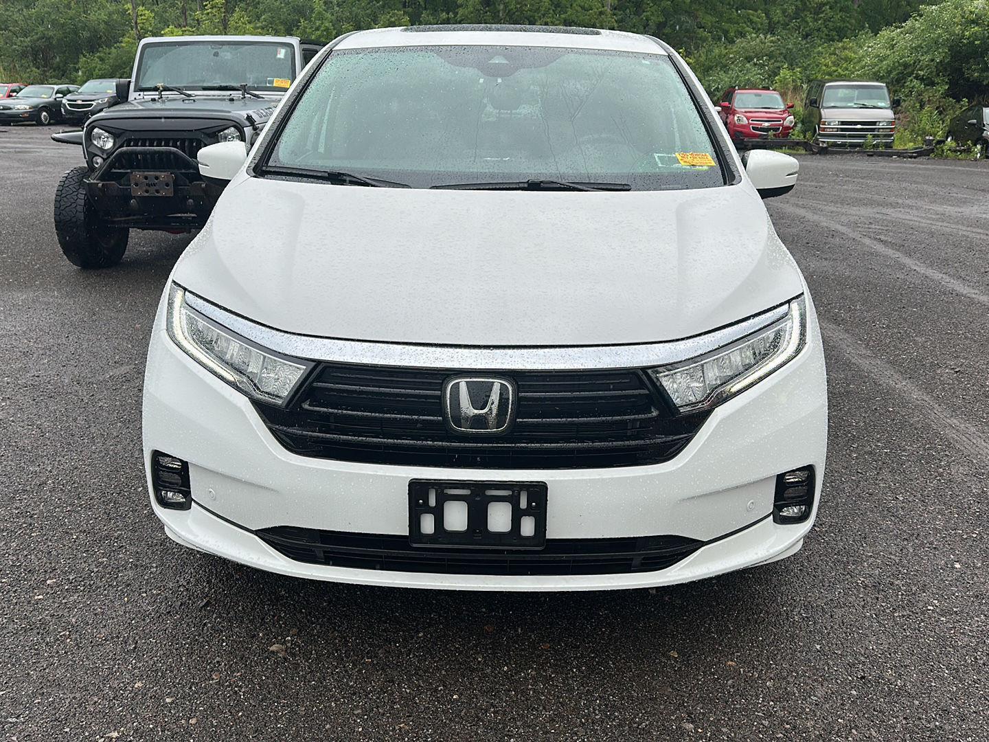 Used 2023 Platinum White Pearl Honda Touring image 8