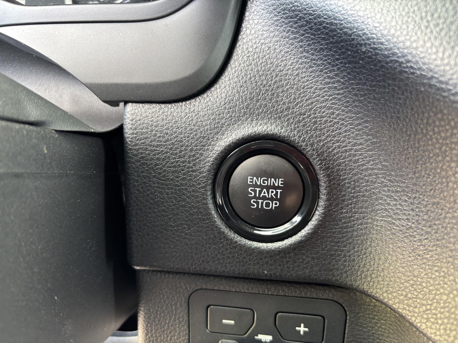 Used 2025 Midnight Black Metallic Toyota SR5 image 28