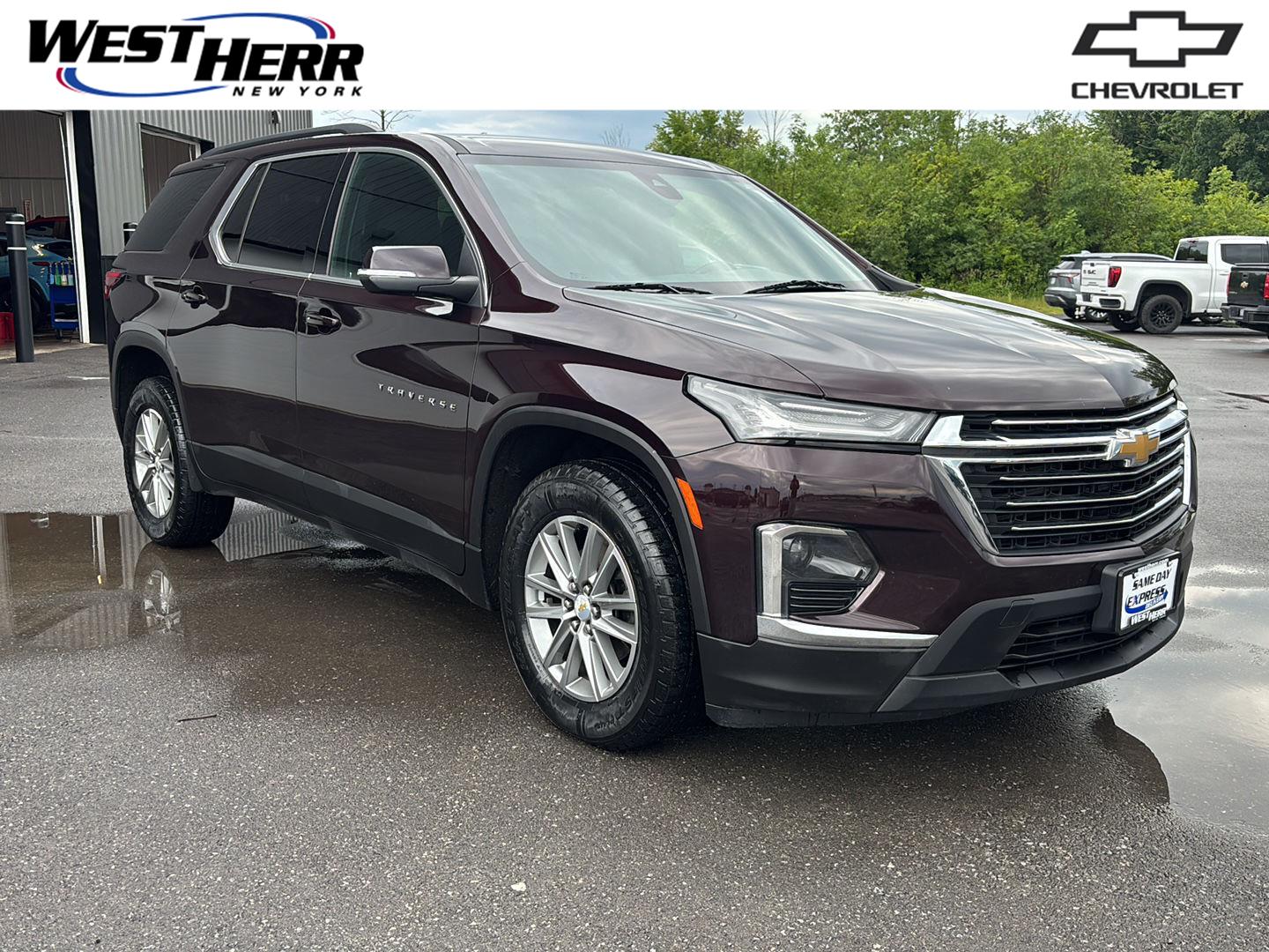 2023 Chevrolet Traverse LT Cloth