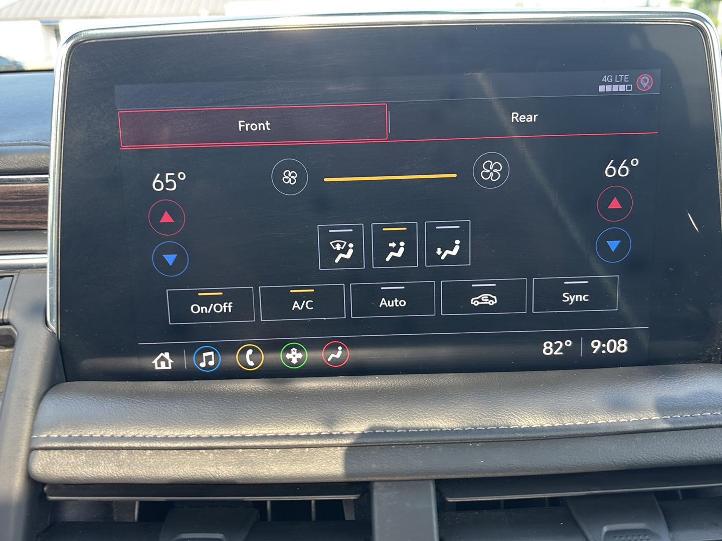 Used 2021 Summit White Chevrolet LT image 12