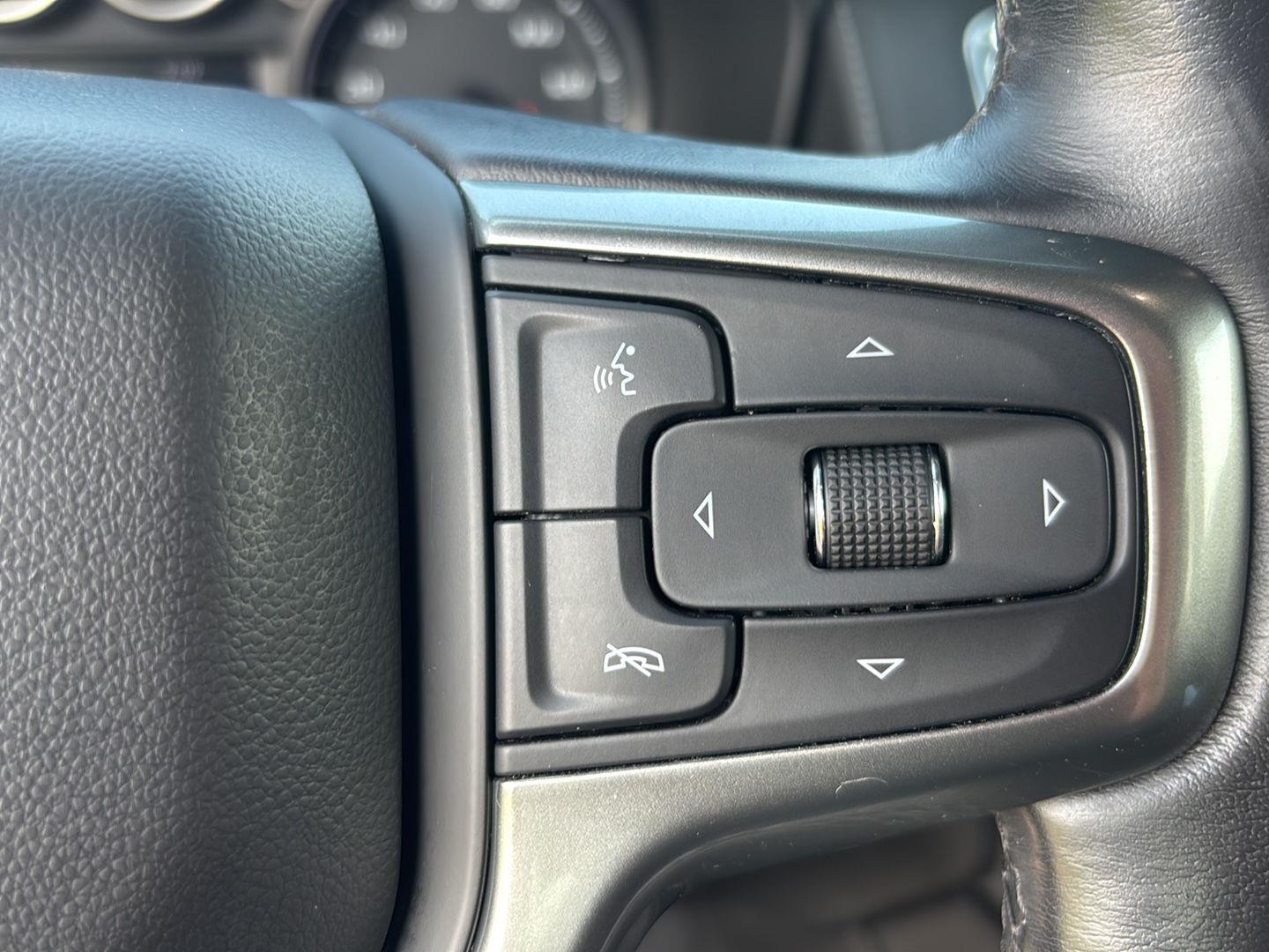 Used 2021 Summit White Chevrolet LT image 23